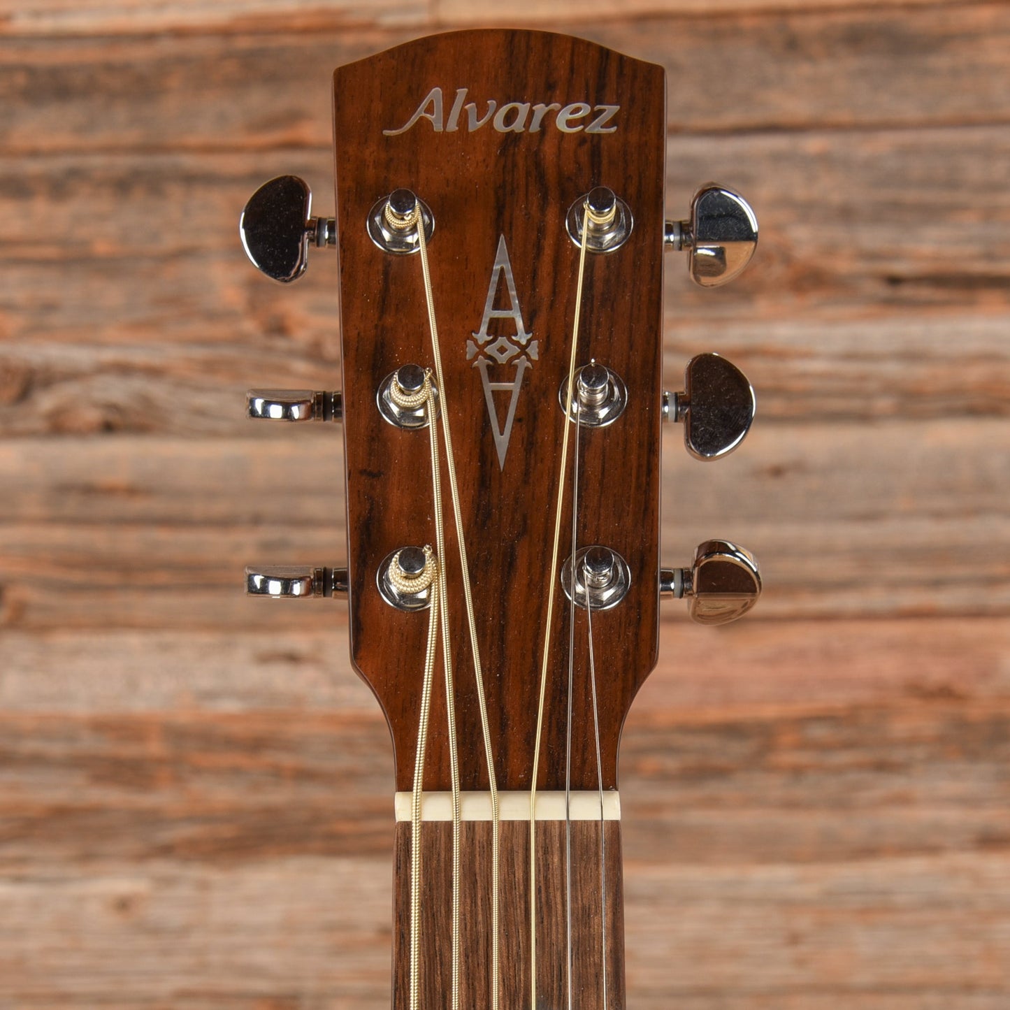 Alvarez ABT60ce Artist Baritone Solid A+ Sitka Spruce/African Mahogany Shadowburst