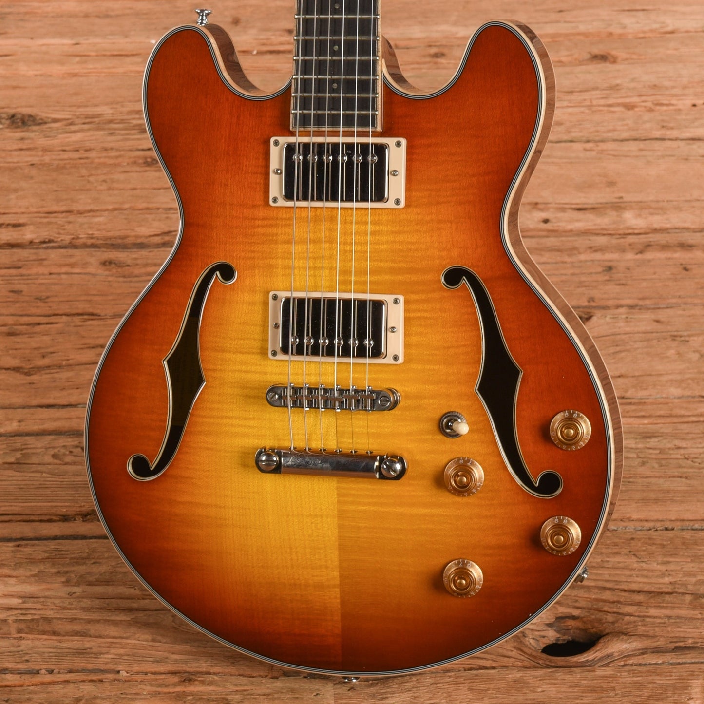 Eastman T184MX-GB Goldburst 2023