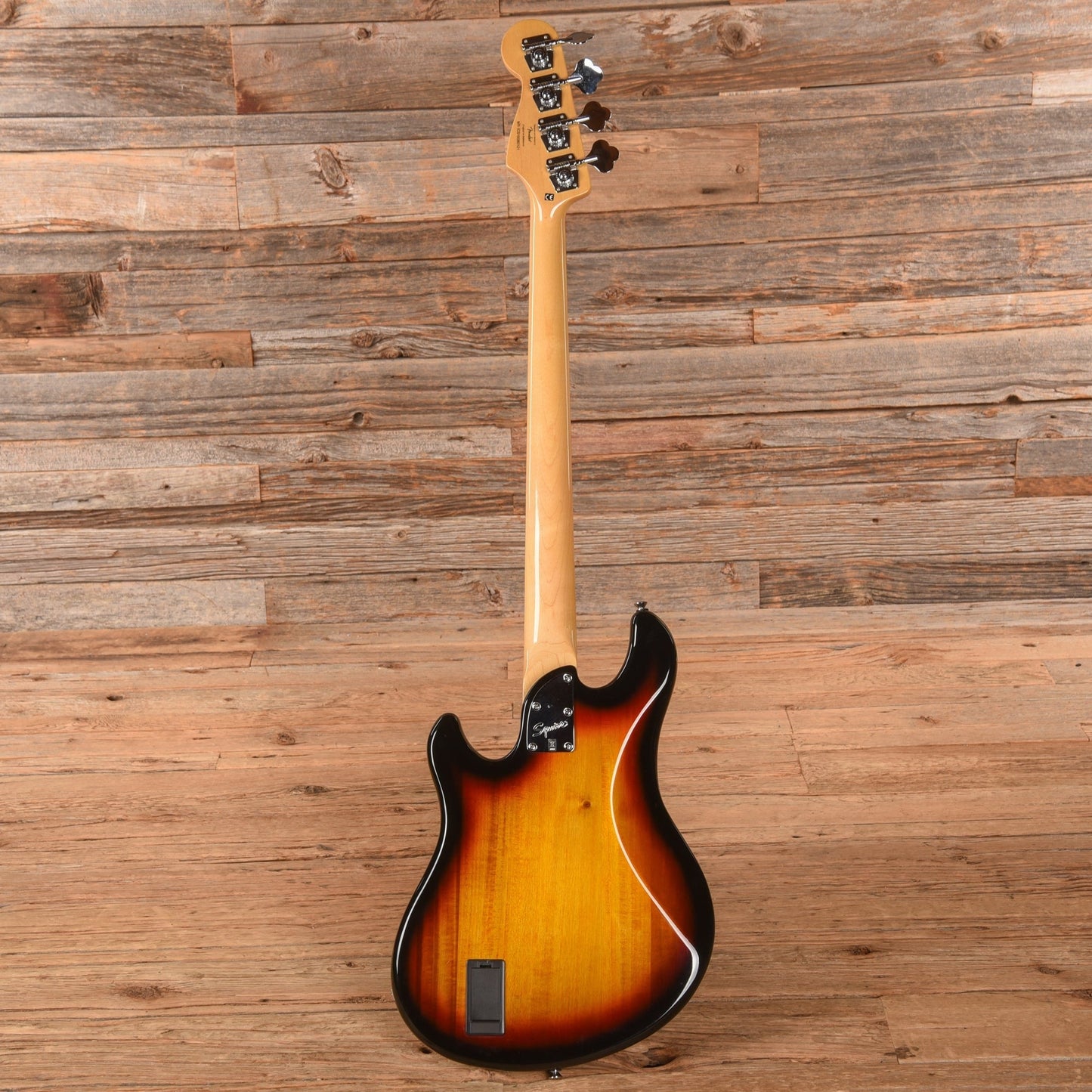 Squier Deluxe Dimension Bass Sunburst 2015