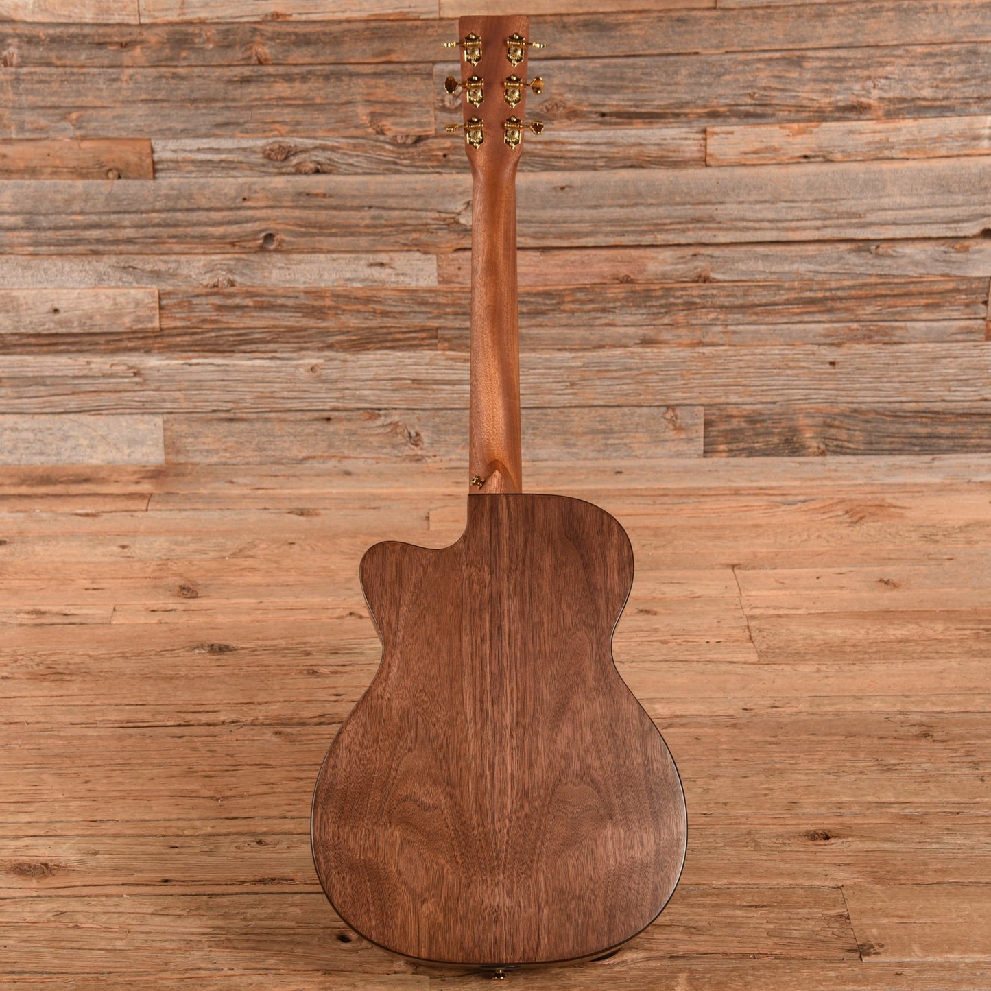 Martin 000C-Jr Walnut Burst 2026