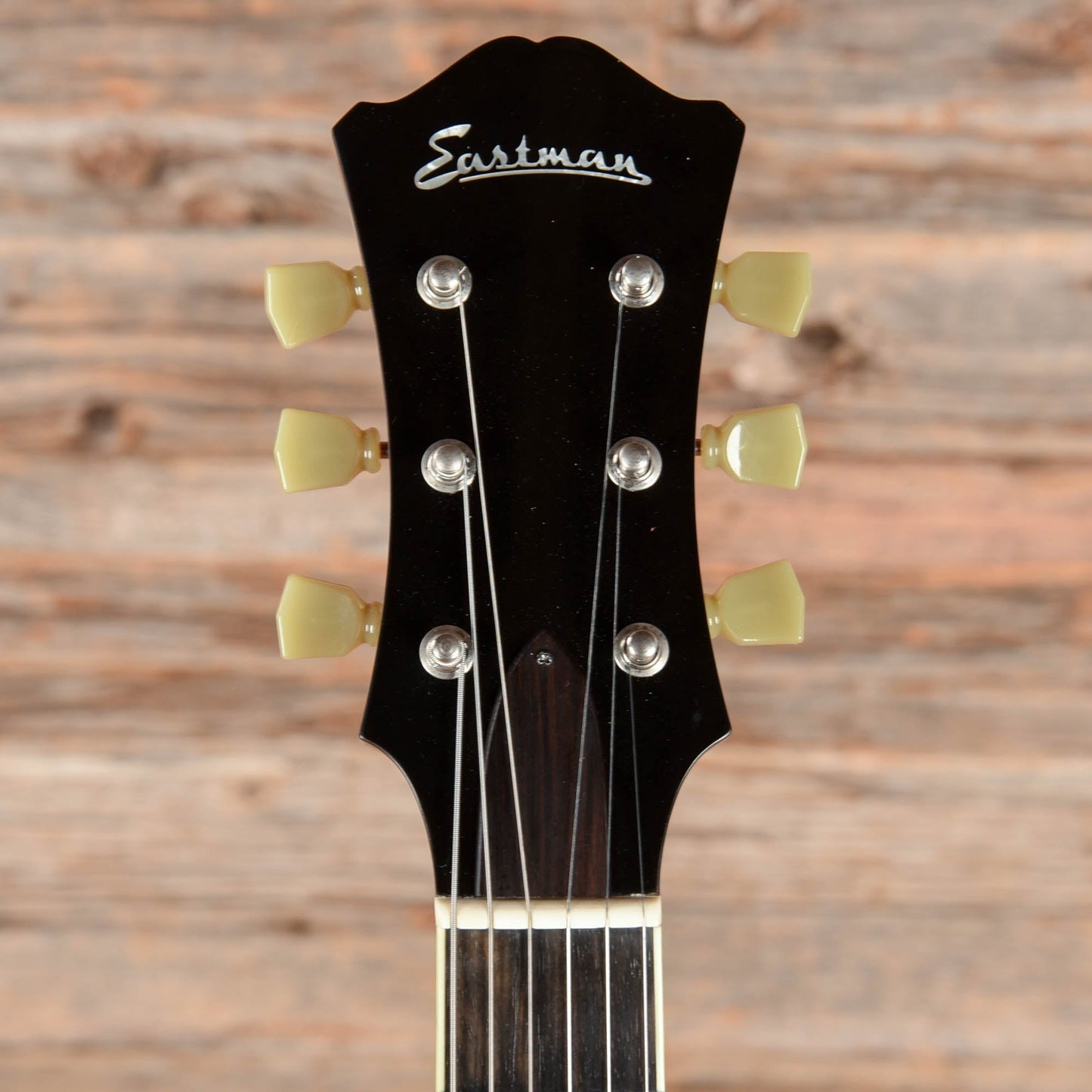 Eastman T386 Red 2021