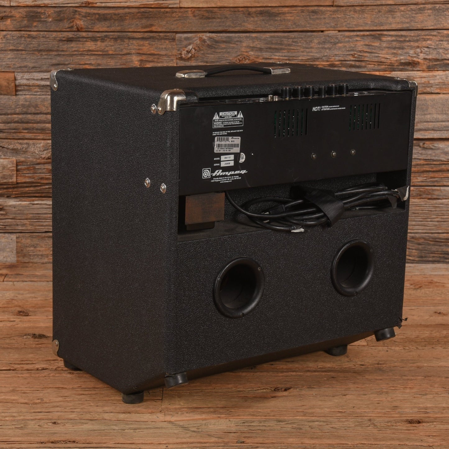 Ampeg BA-115 100-Watt 1x15" Bass Combo