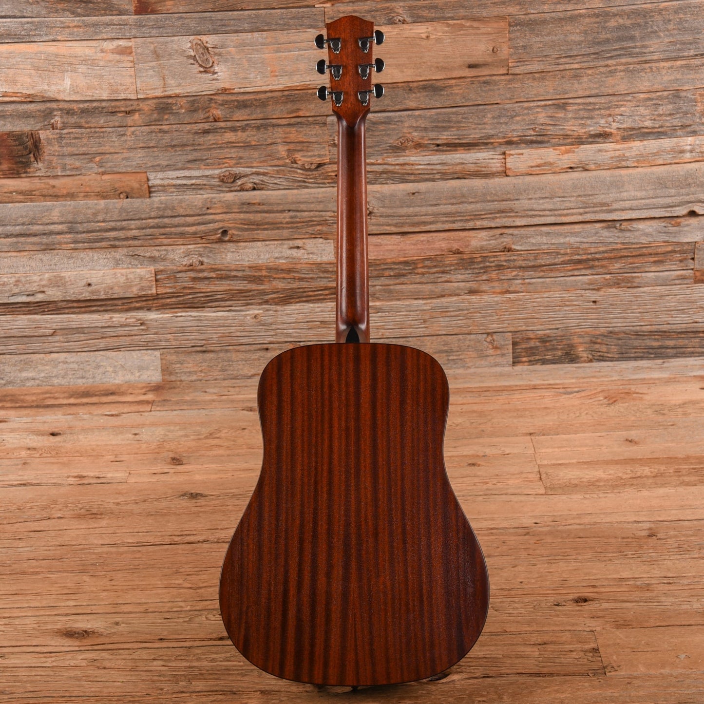 Eastman PCH1-OM Pacific Coast Highway Series Sunburst 2022