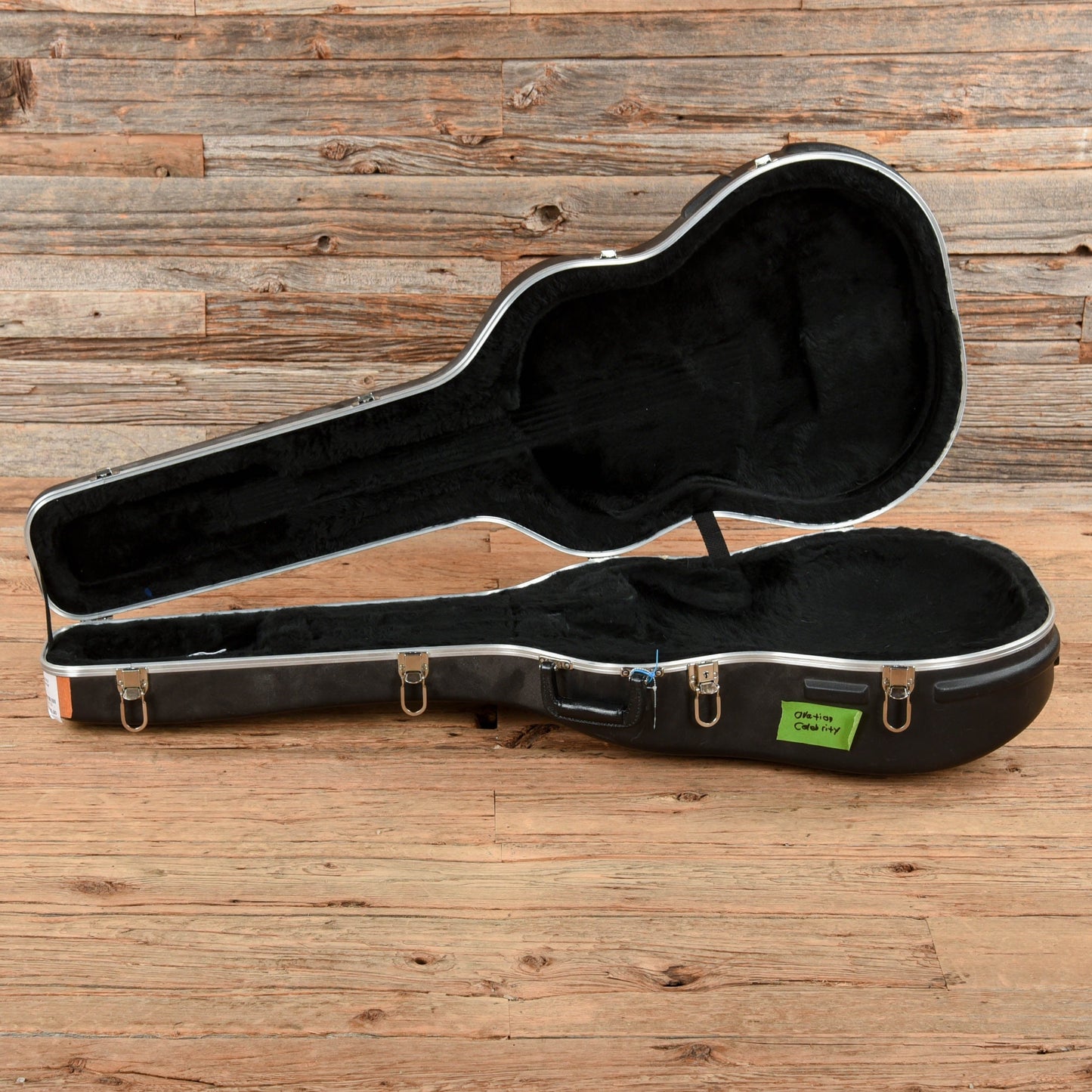Ovation Celebrity CC057 Natural
