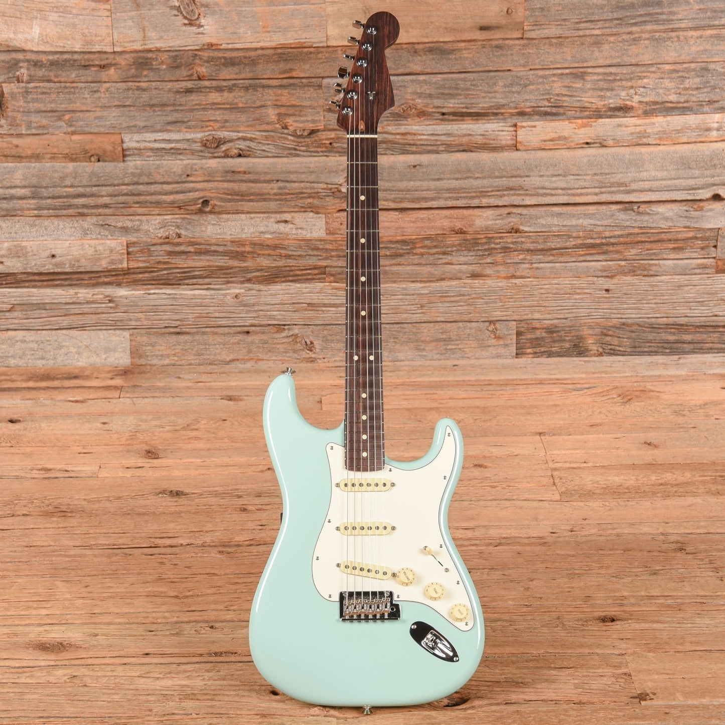 Fender Limited Edition American Professional Stratocaster w/Solid Rosewood Neck Daphne Blue 2017