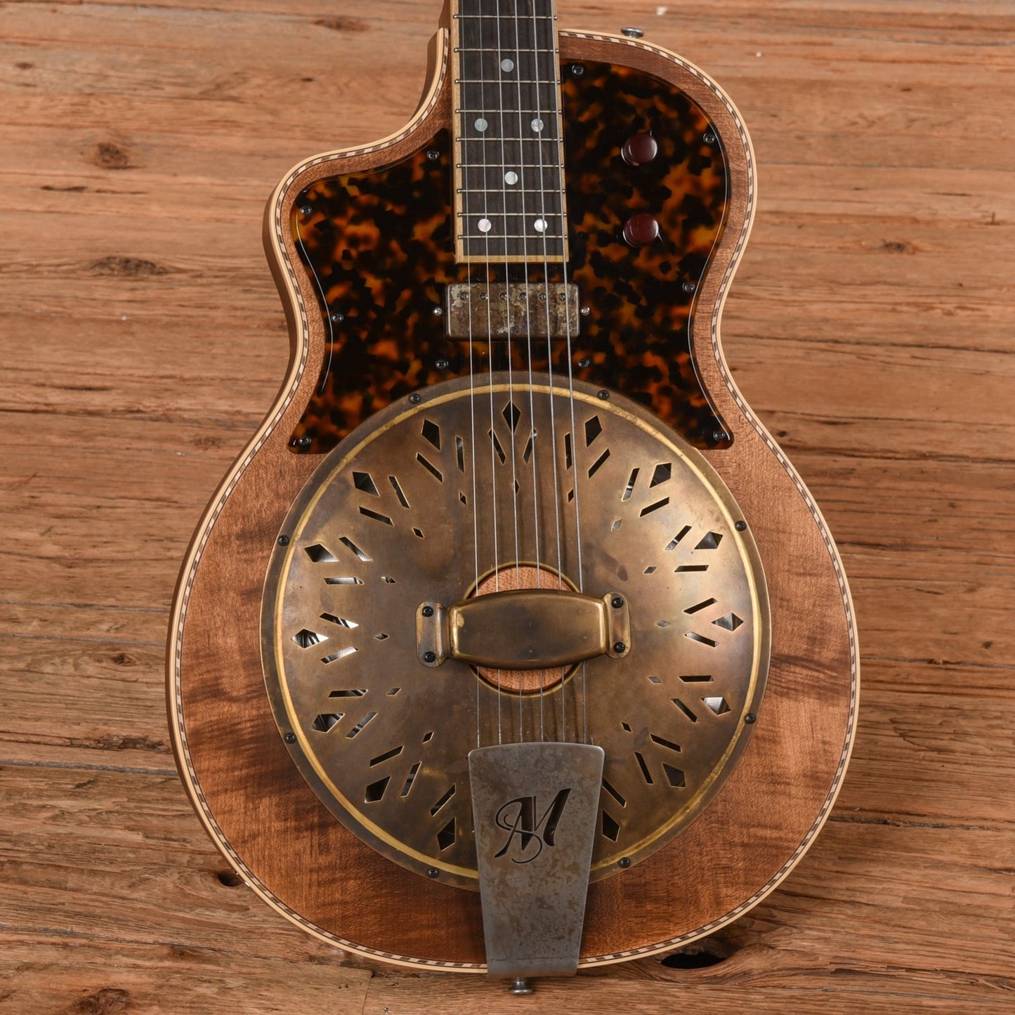 Mule Mavis Cutaway Natural LEFTY