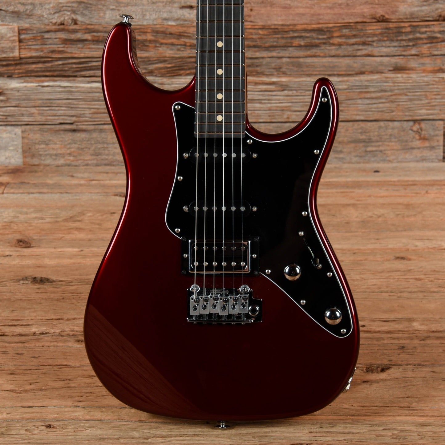 Suhr Pete Thorn SS Standard HSS Garnet Red 2025