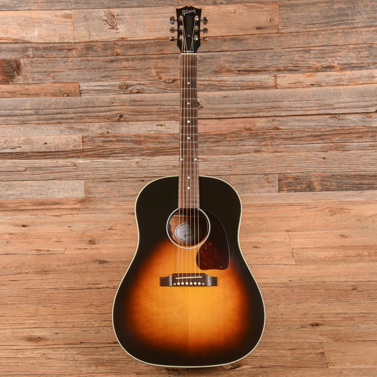 Gibson J-45 Standard Sunburst 2025