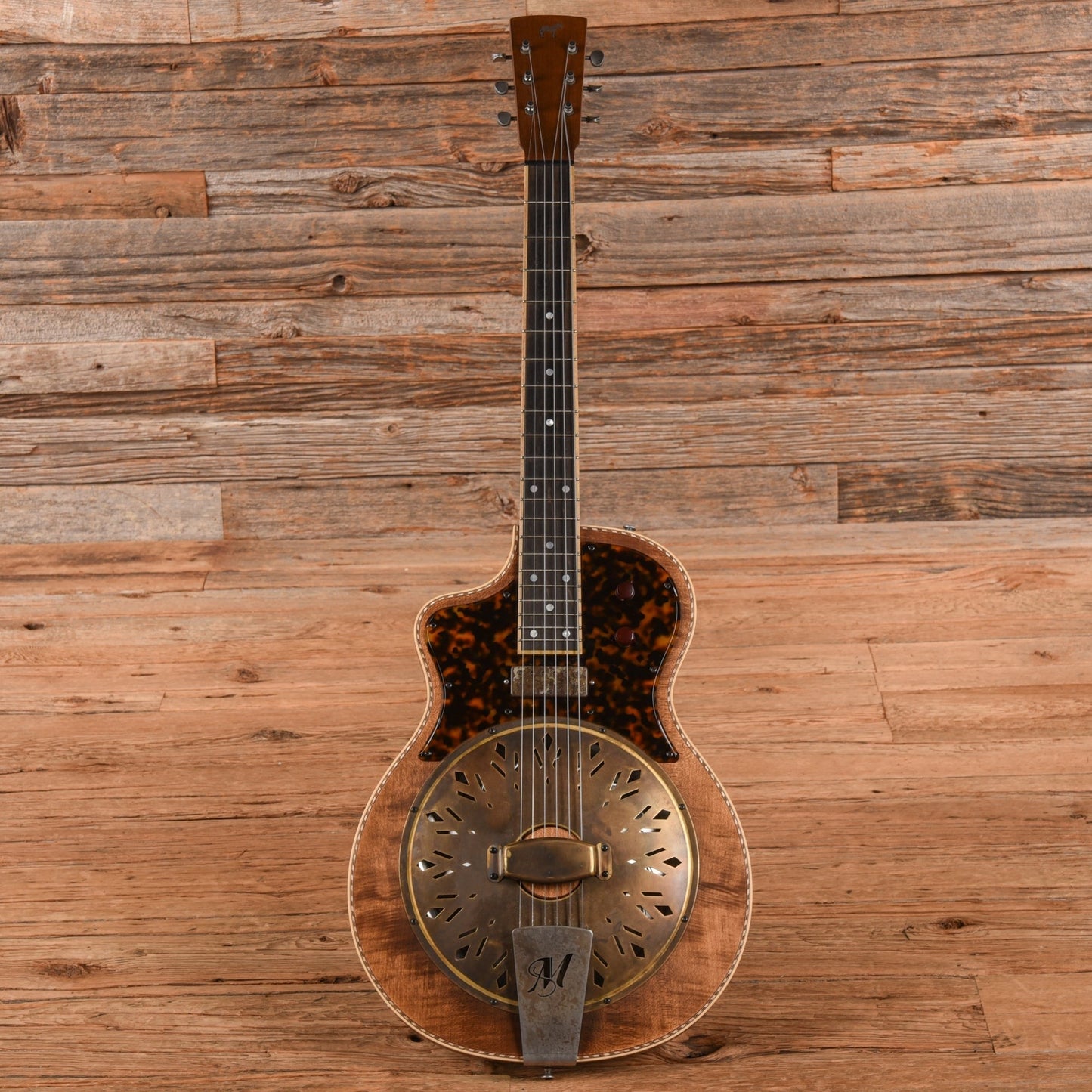 Mule Mavis Cutaway Natural LEFTY