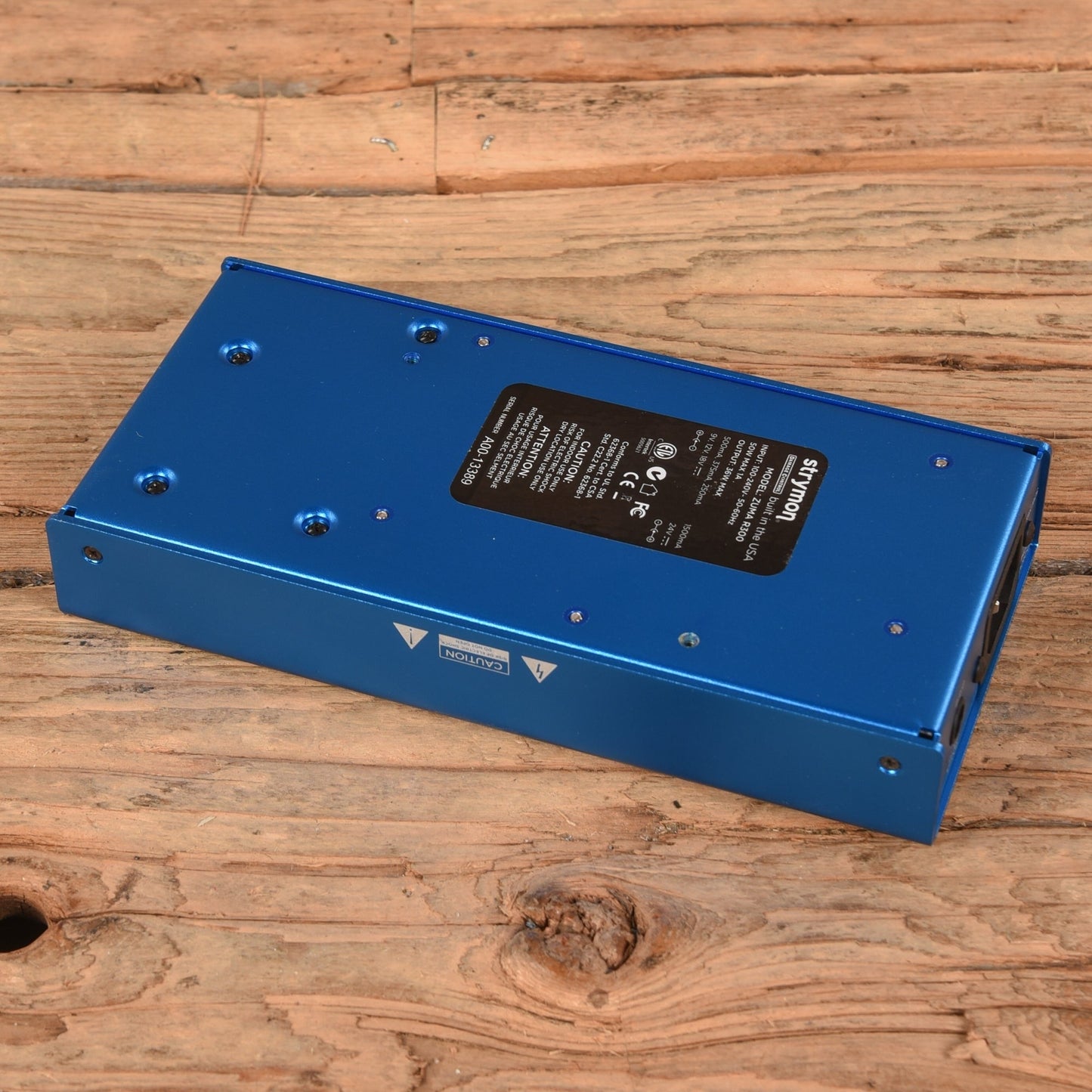 Strymon Zuma R300 Ultra Low Profile DC Power Supply
