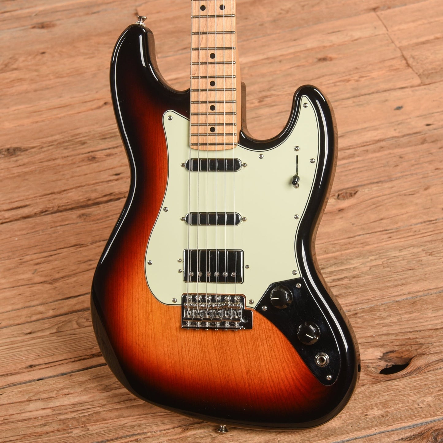 Fender Alternate Reality Sixty-Six Sunburst 2018