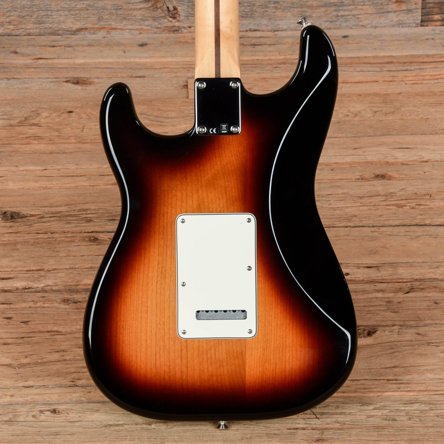 Fender Standard Stratocaster HSS Sunburst 2017