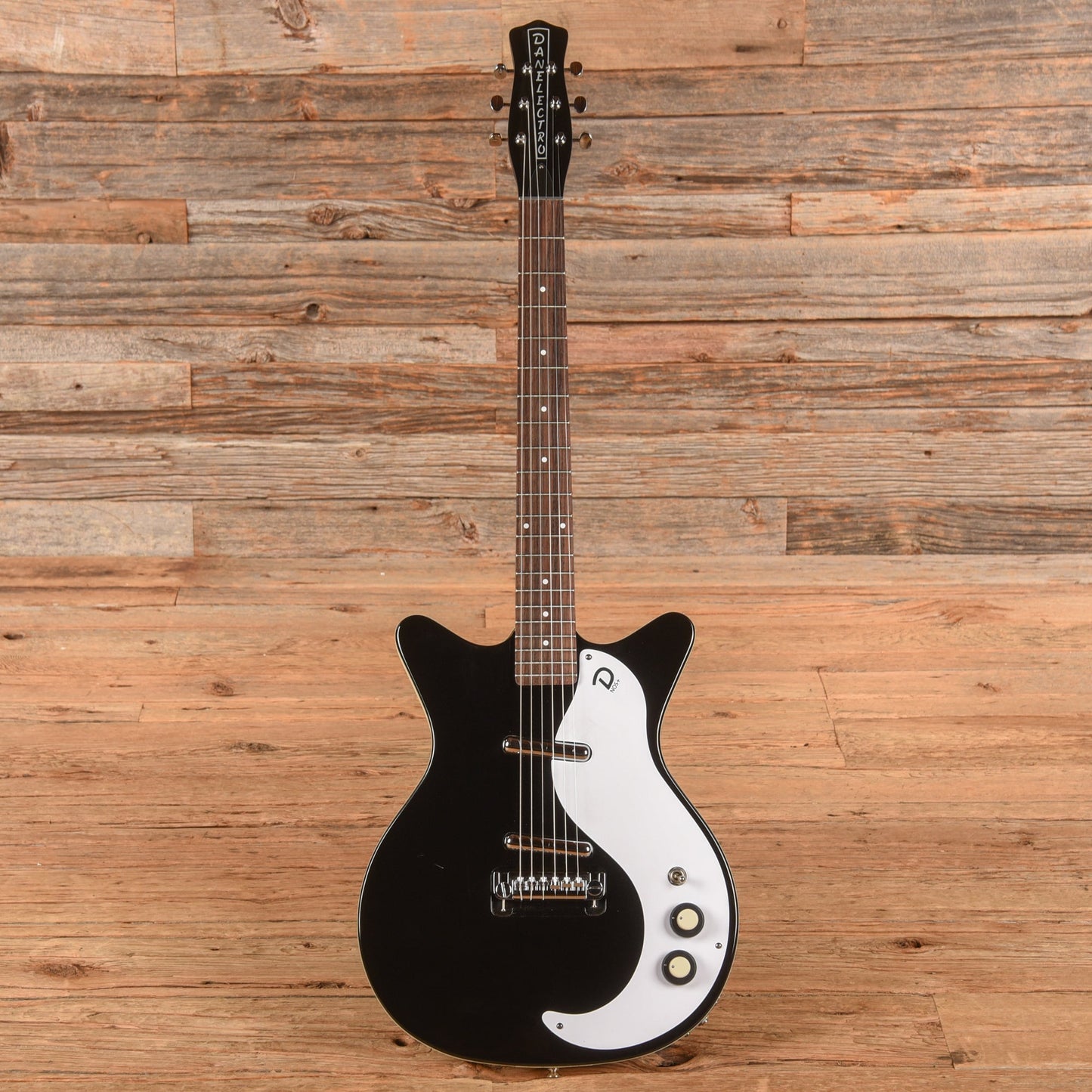 Danelectro '59M NOS Double Cutaway Black