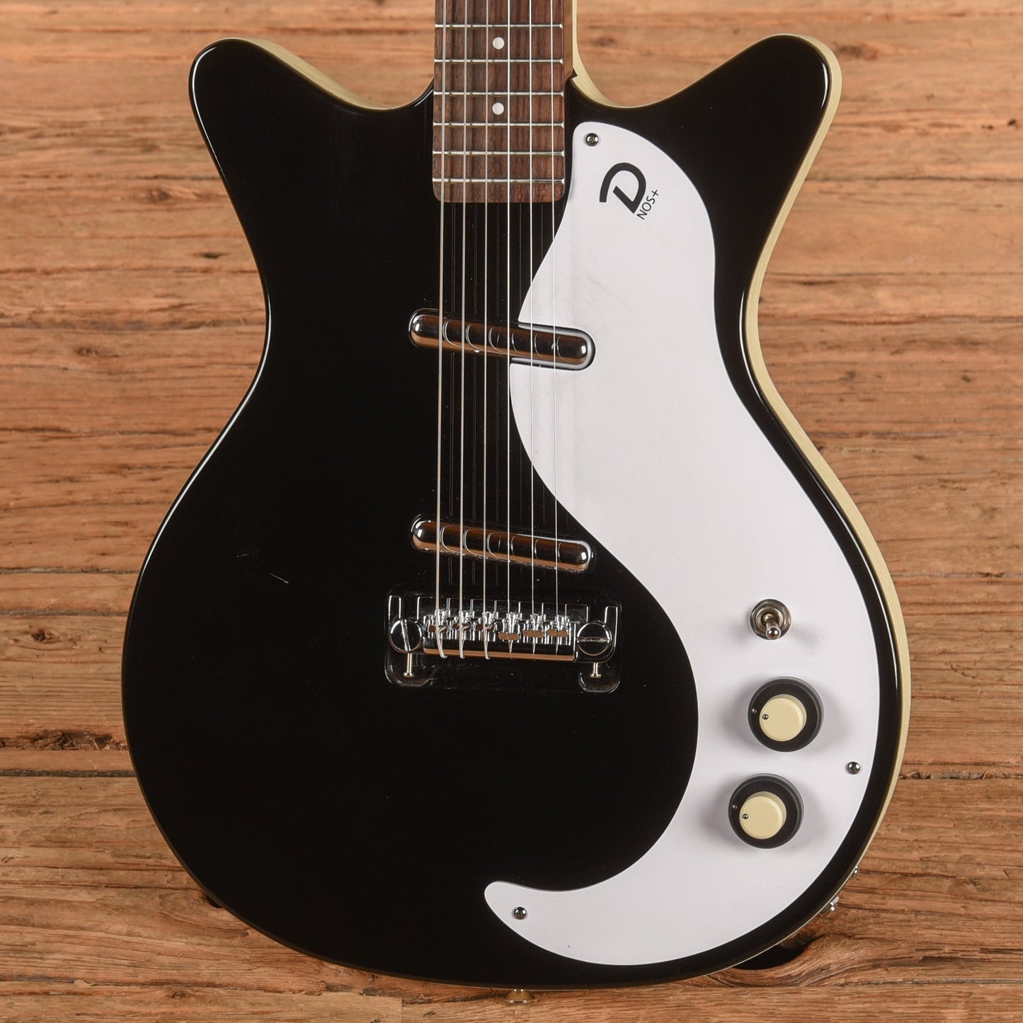 Danelectro '59M NOS Double Cutaway Black