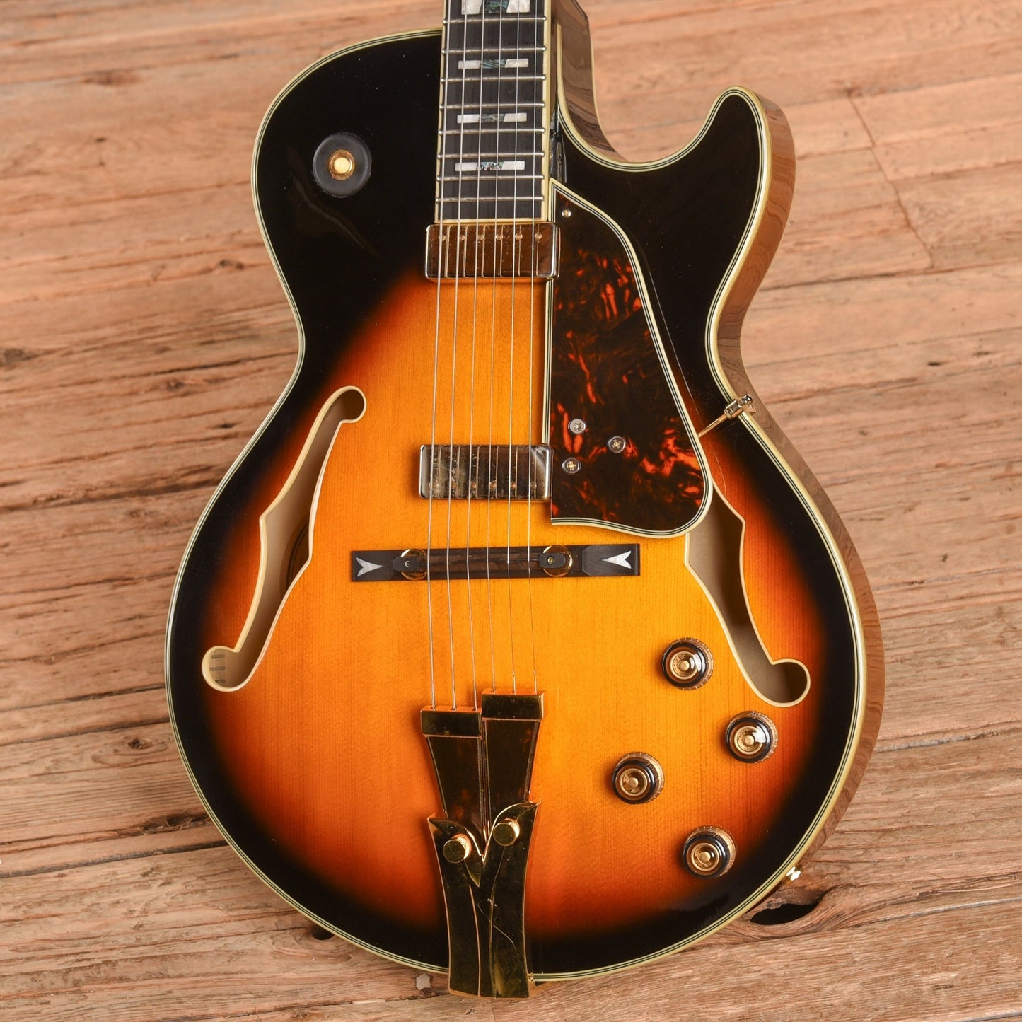 Ibanez GB10SE Sunburst 2022