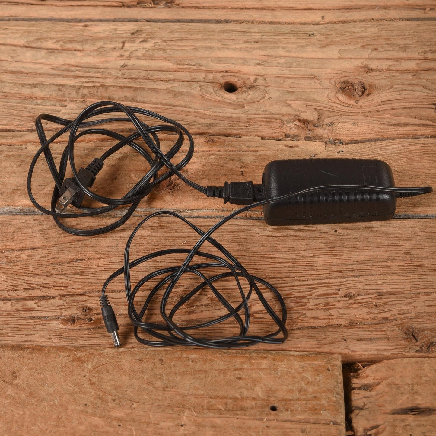 Gator G-BUS-8-US Pedal Board Power Supply
