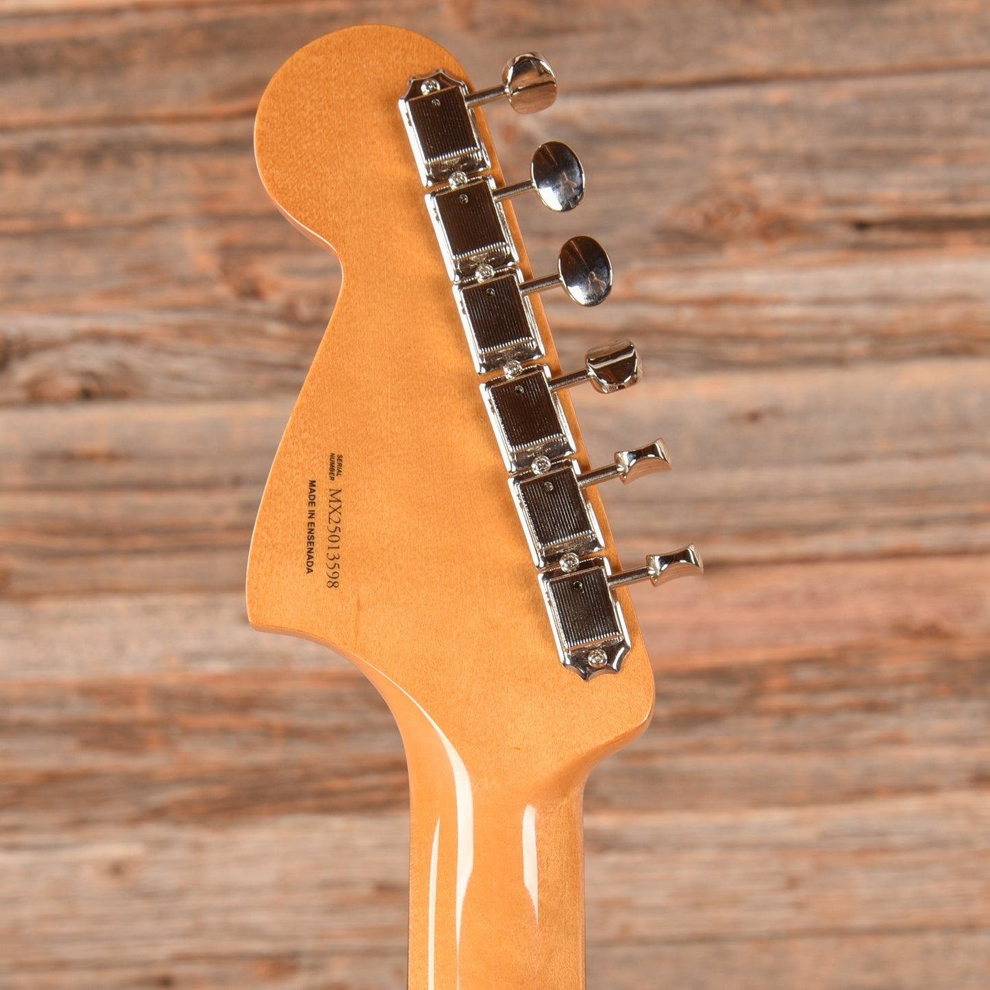 Fender Vintera II '60s Bass VI Fiesta Red 2025