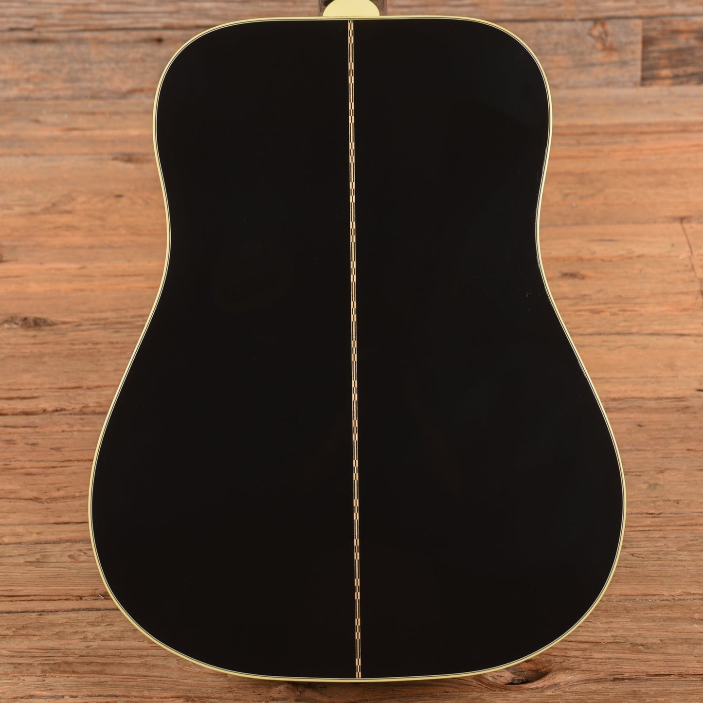 Gibson Dove Ebony 2024