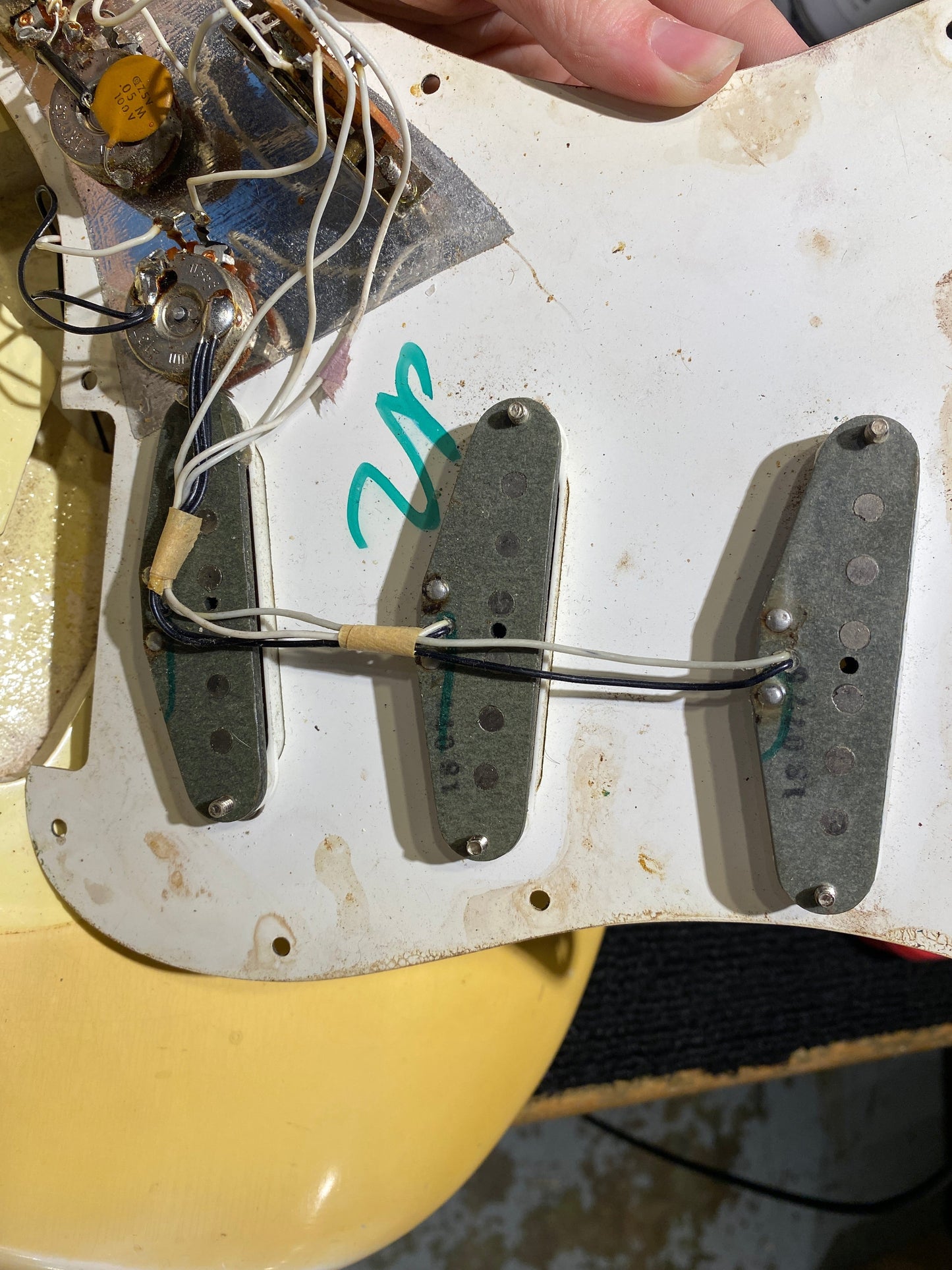Fender Stratocaster Olympic White 1975