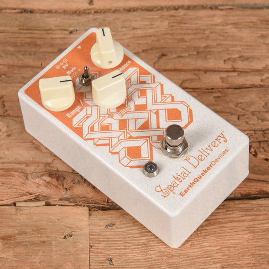Earthquaker Devices Spatial Delivery Sample & Hold Envelope Filter V2