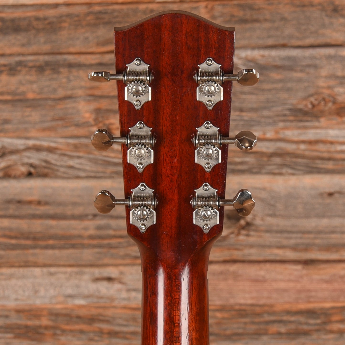 Eastman E10OOSS/V Adirondack/Mahogany OO Slope Shoulder Antique Varnish 2023