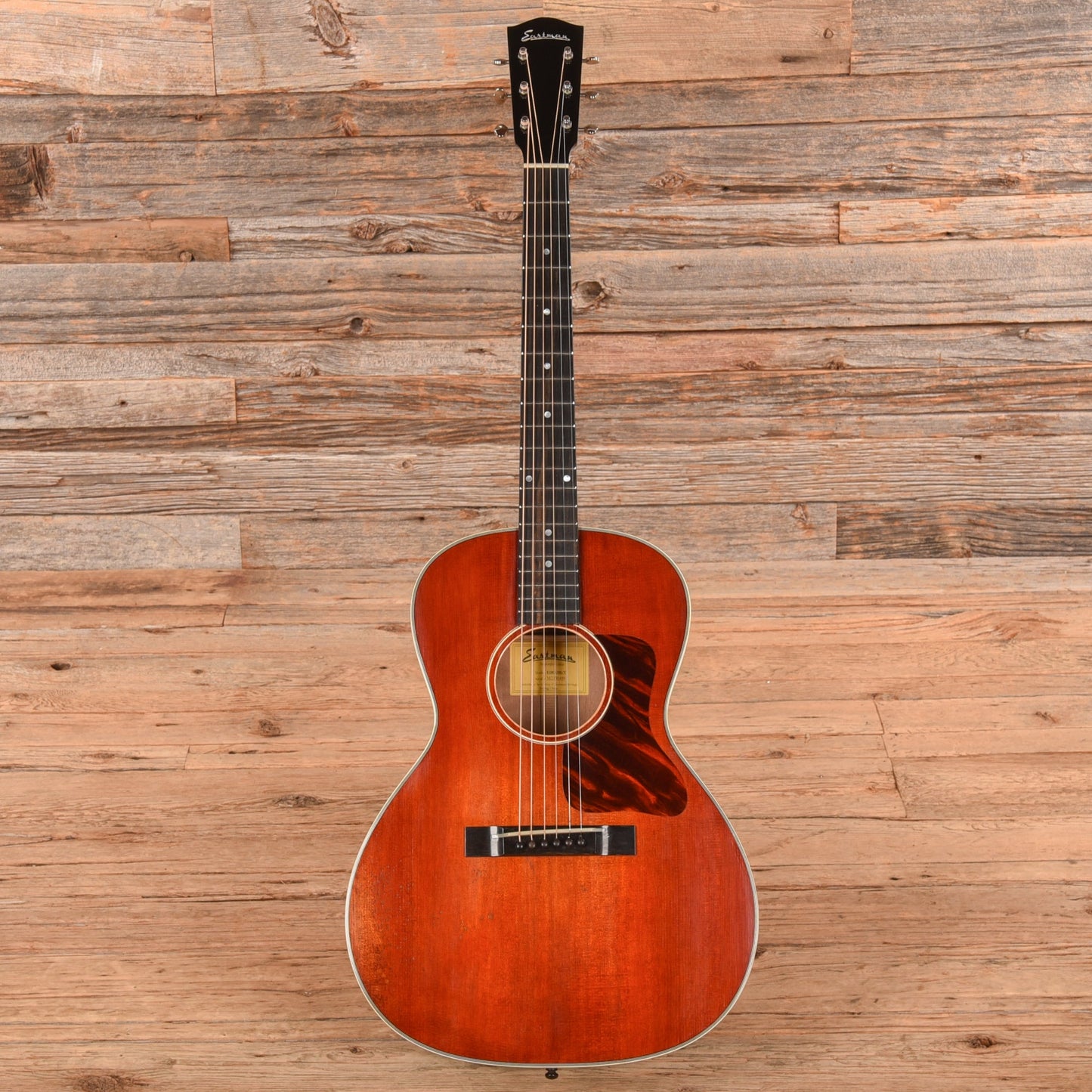 Eastman E10OOSS/V Adirondack/Mahogany OO Slope Shoulder Antique Varnish 2023
