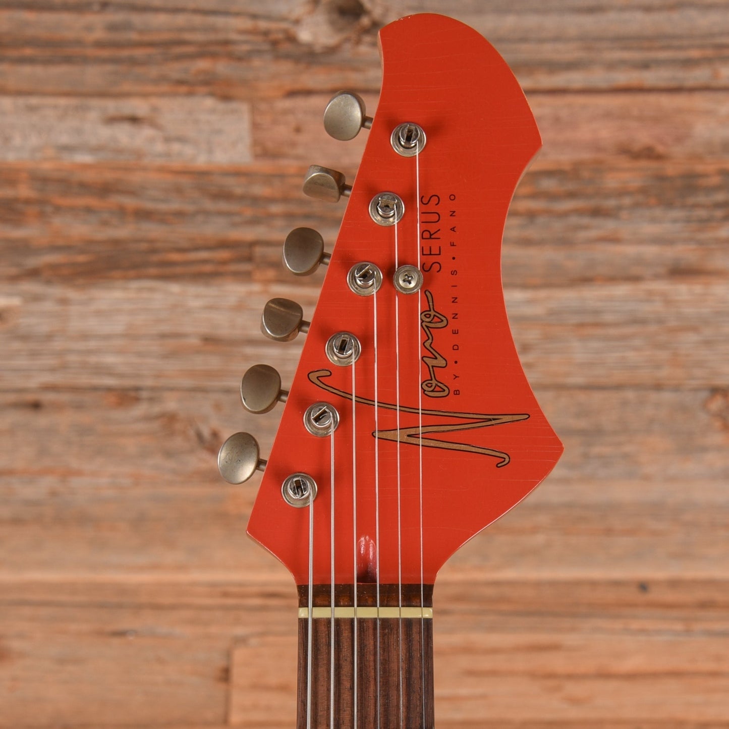 Novo Serus J Extra Light Relic Fiesta Red 2025