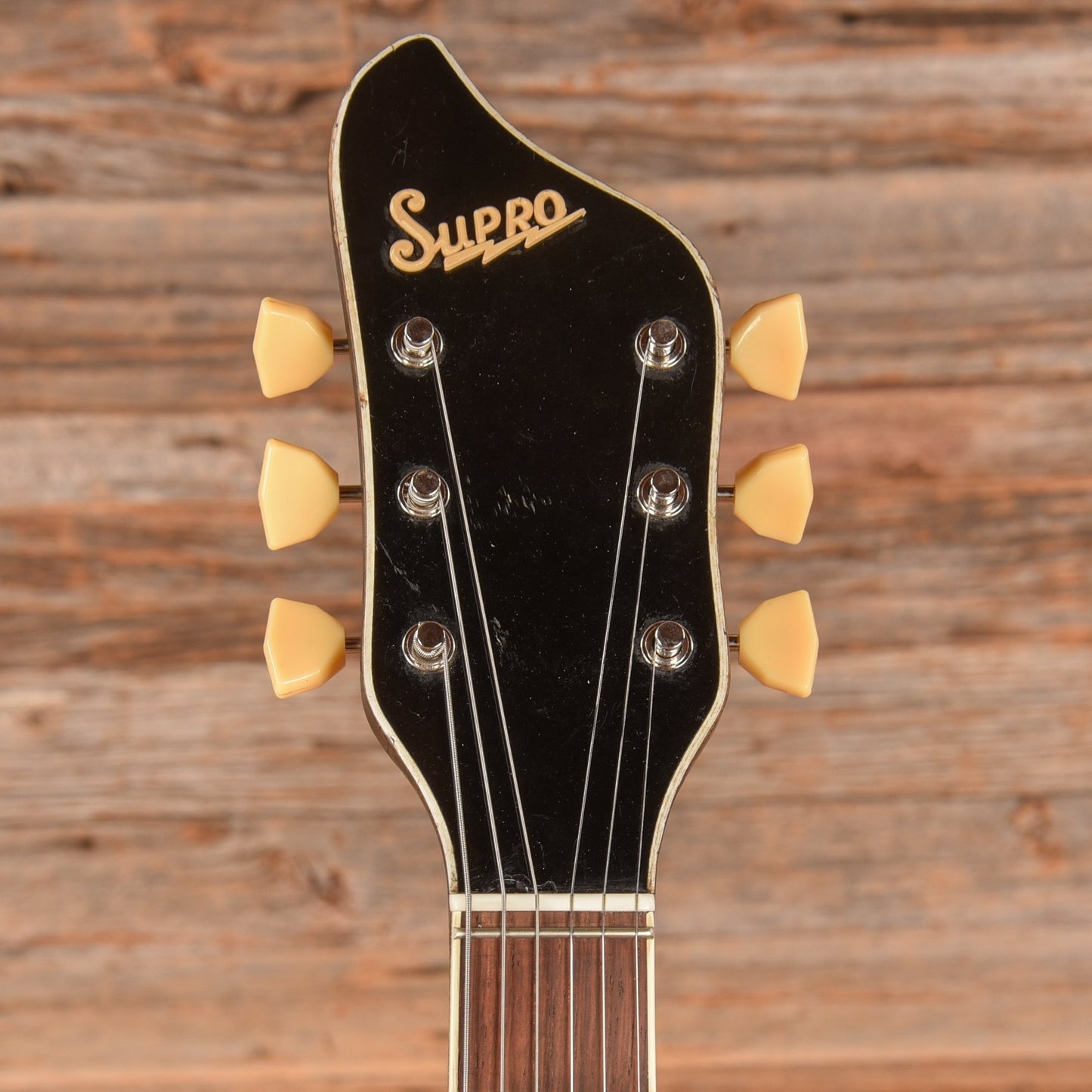 Supro Martinique Val-Trol Ermine White 1960s