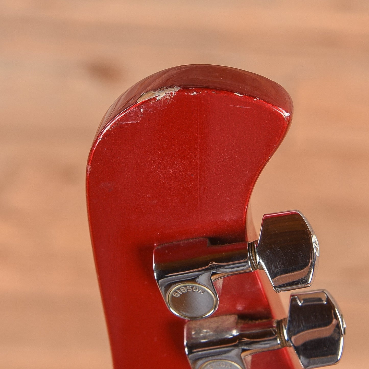 Gibson Victory MVX Candy Apple Red 1982