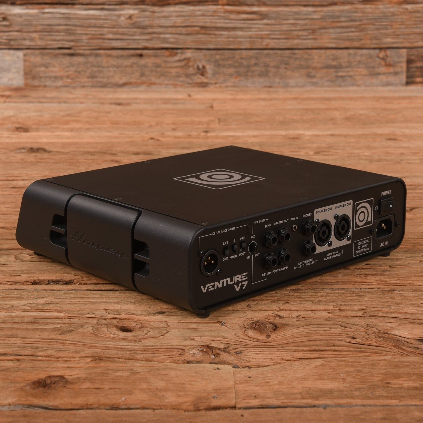 Ampeg Venture V7 700W Bass Amp Head