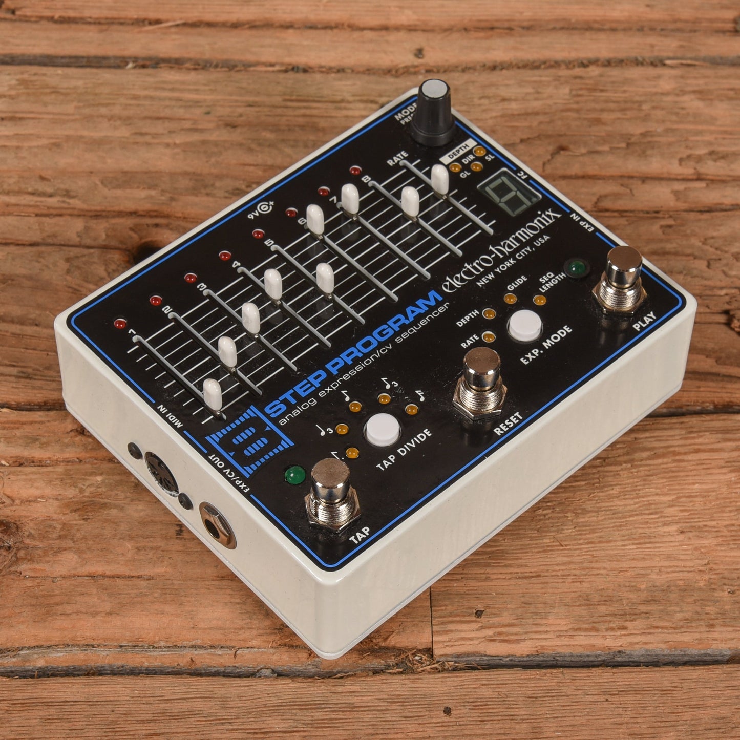 Electro-Harmonix 8-Step Program Analog Expression / CV Sequencer