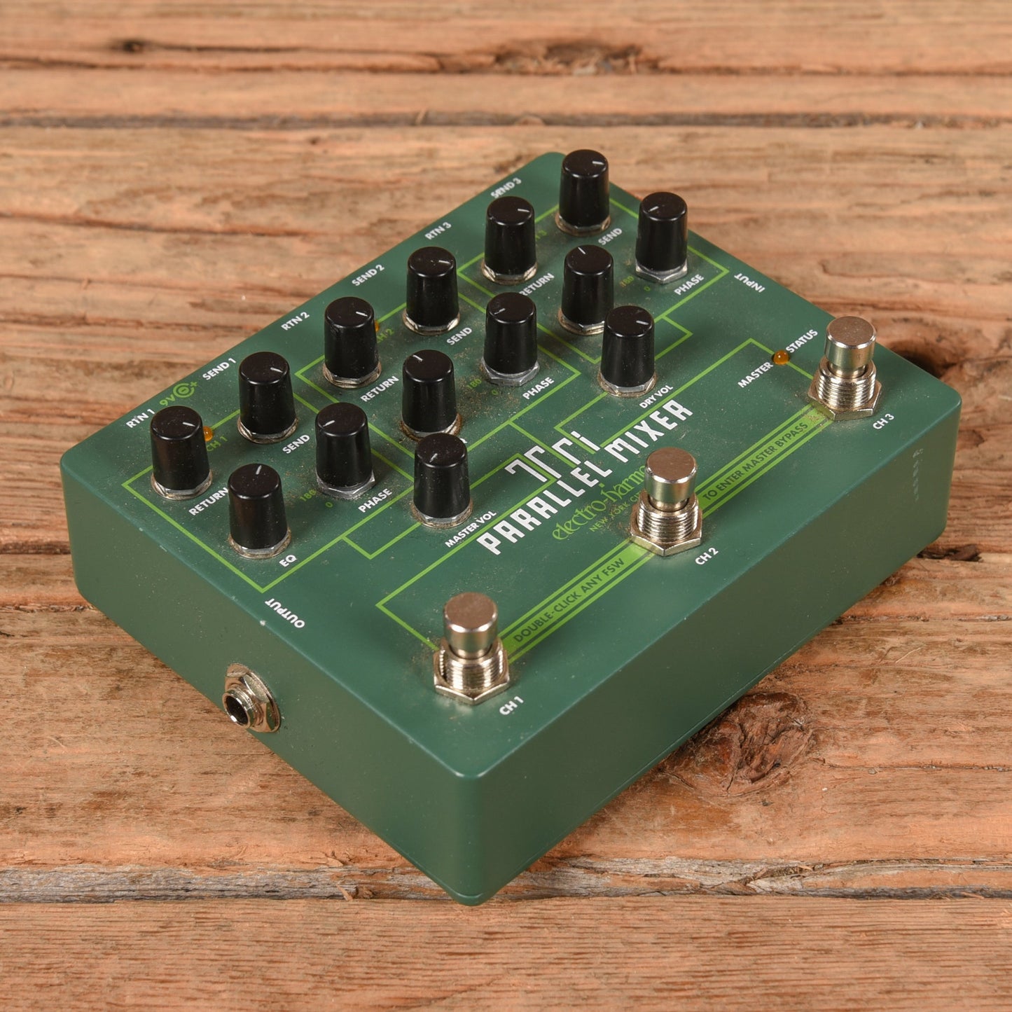Electro-Harmonix Tri Parallel Mixer Effects Loop Mixer/Switcher