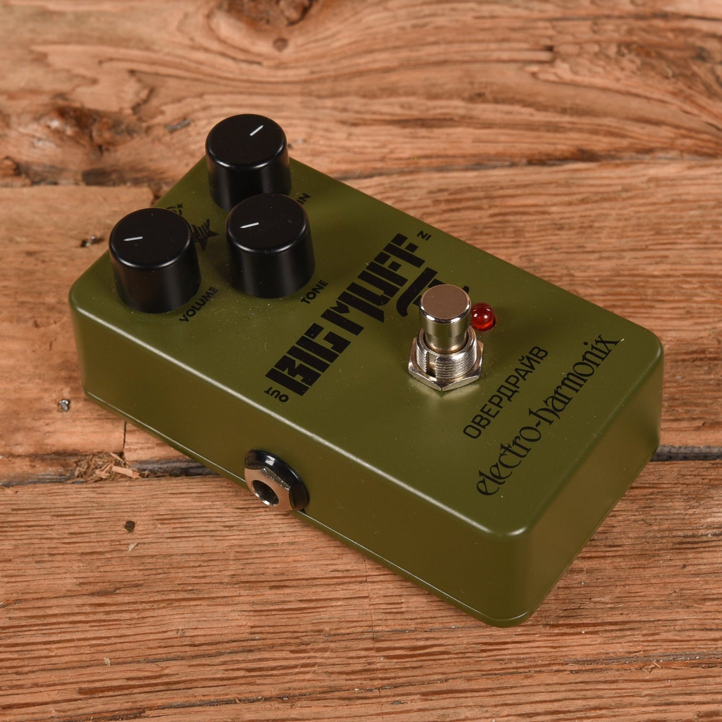Electro-Harmonix Green Russian Big Muff Distortion/Sustainer Reissue