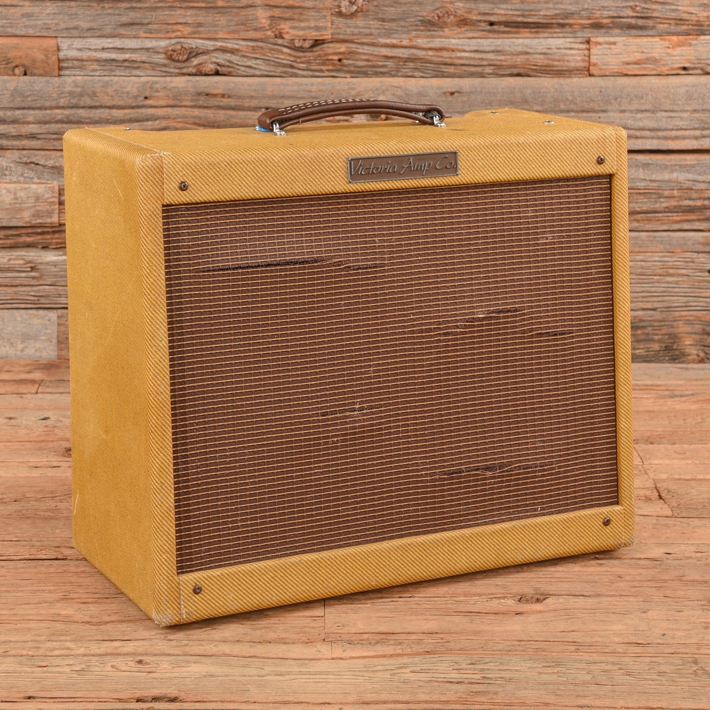Victoria 35210 Tweed w/Schroeder Amplification 2110 Speakers