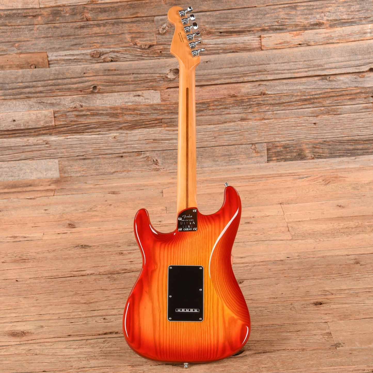 Fender Ultra Luxe Stratocaster Plasma Red Burst 2024
