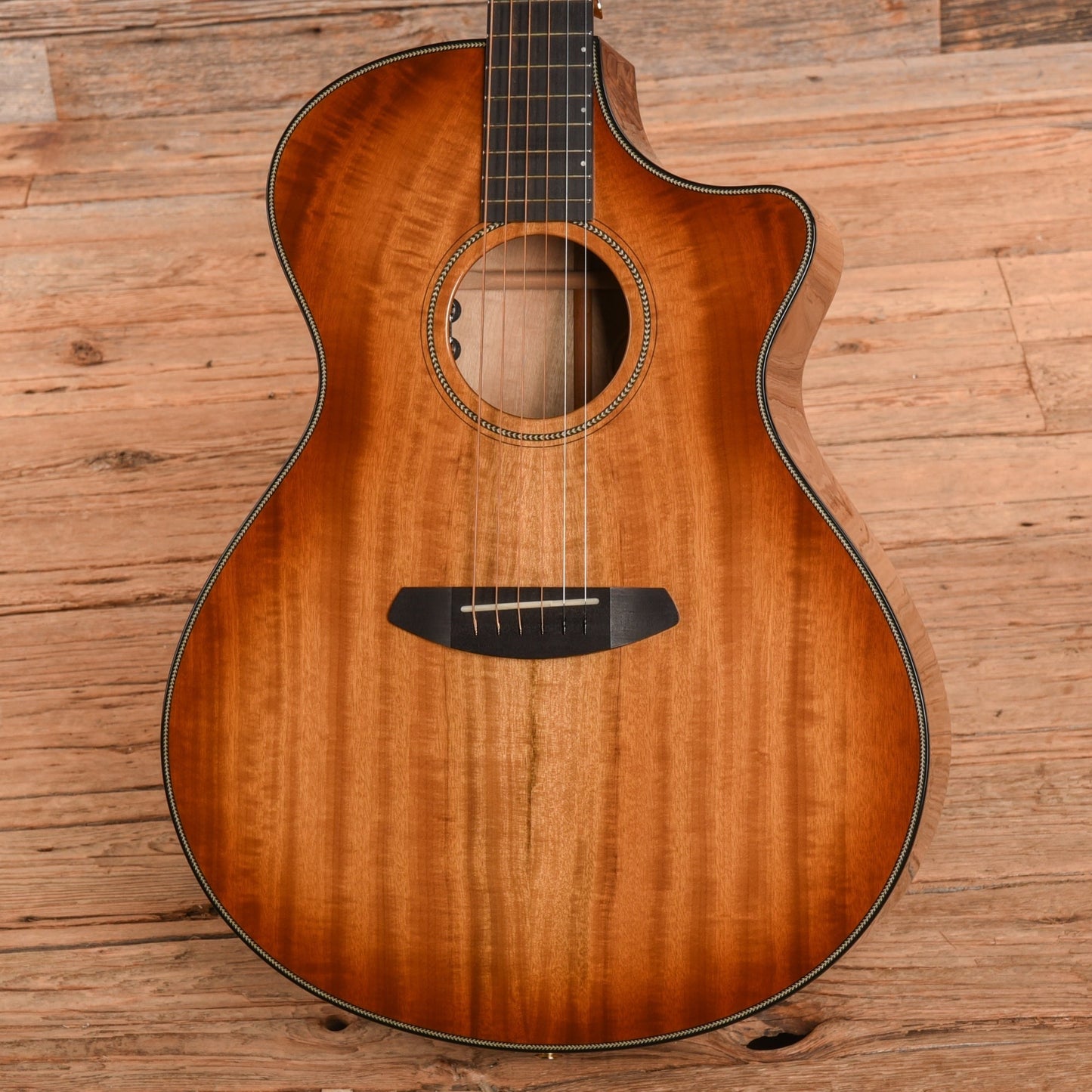 Breedlove Oregon Concerto CE Sunburst 2022