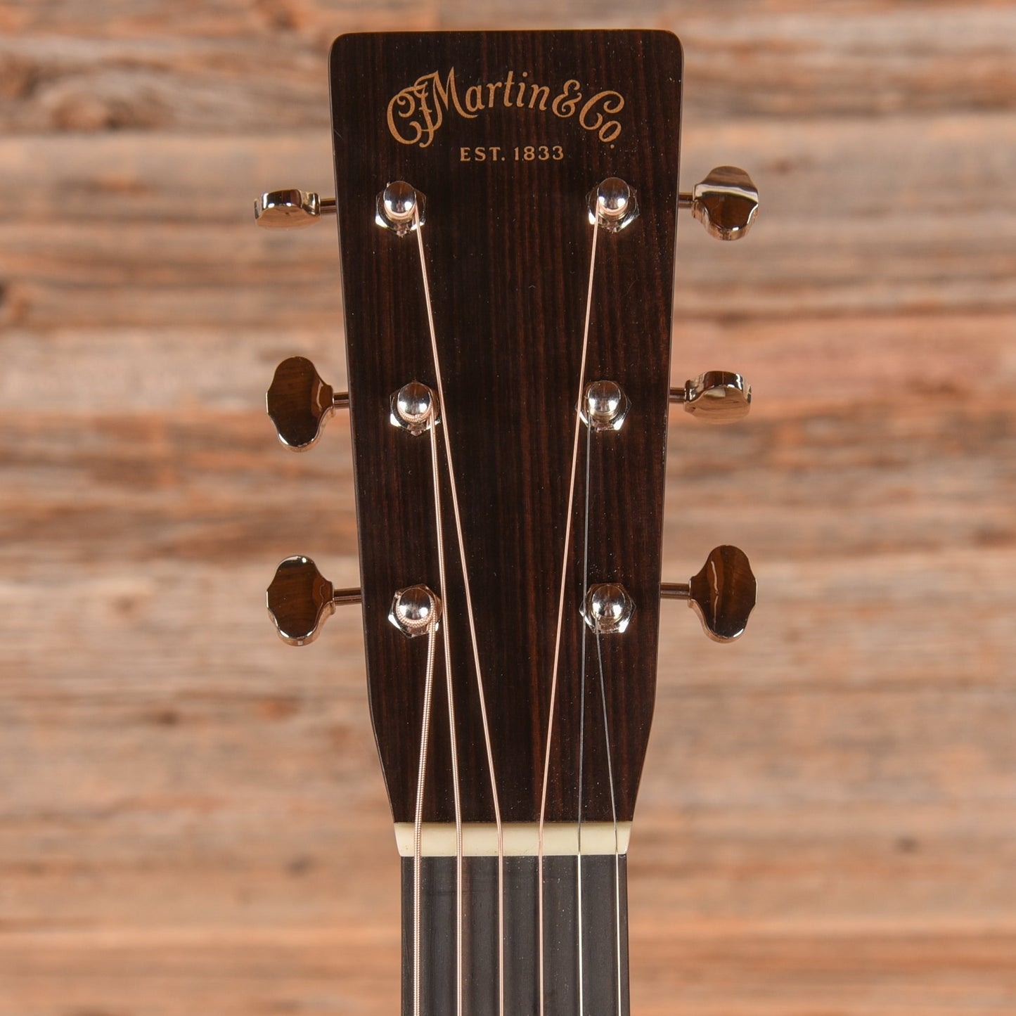 Martin Standard Series 000-28 Sunburst 2024