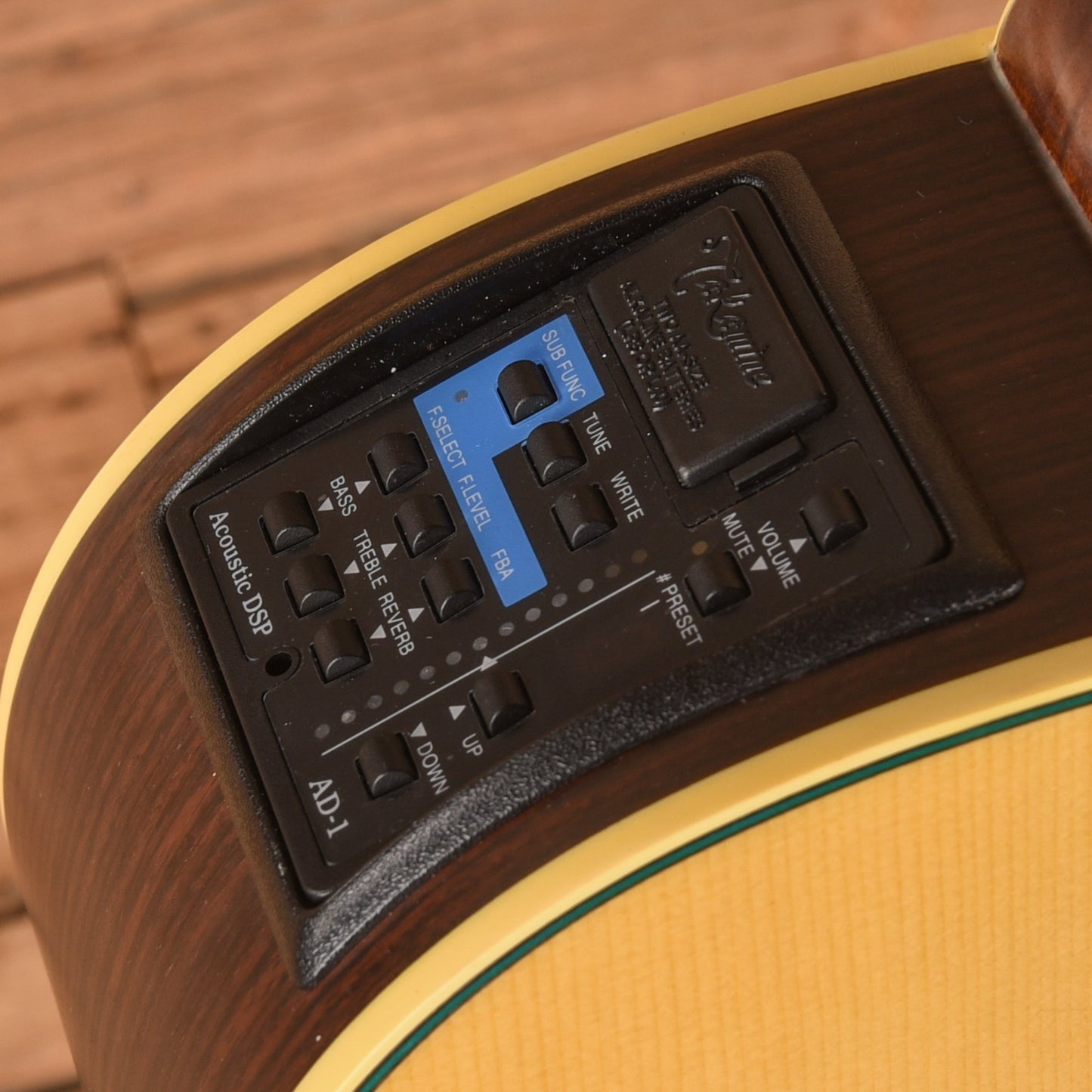 Takamine LTD 99 The Mountain Natural 1999