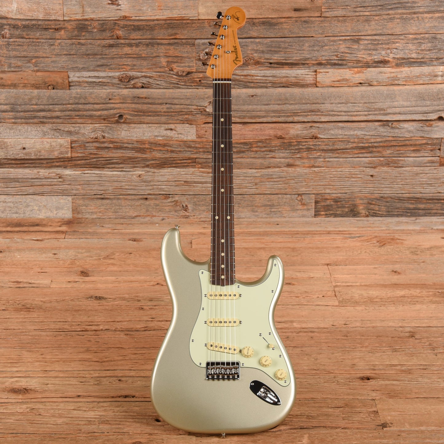 Fender Artist Series Robert Cray Signature Stratocaster Inca Silver 2021