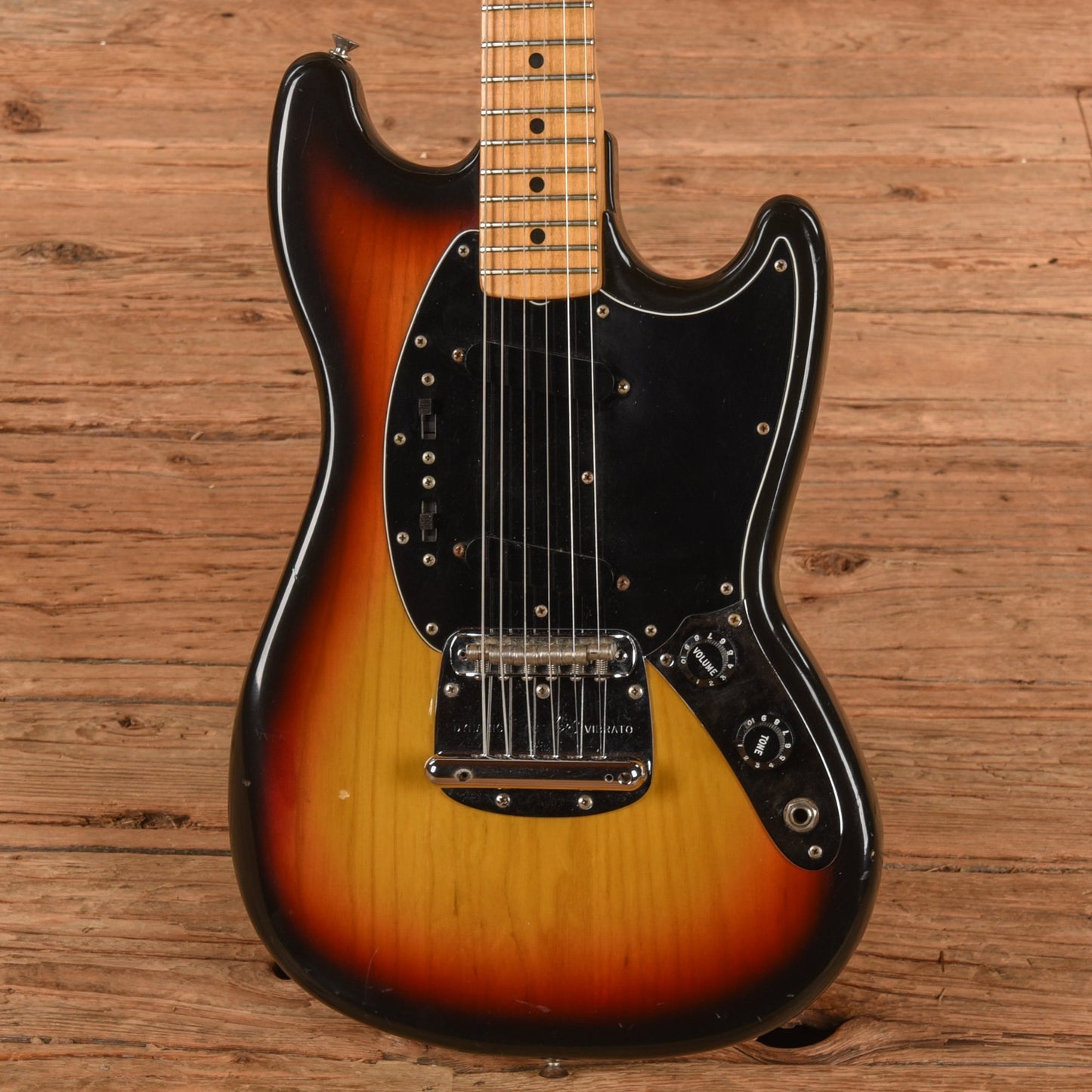 Fender Mustang Sunburst 1977