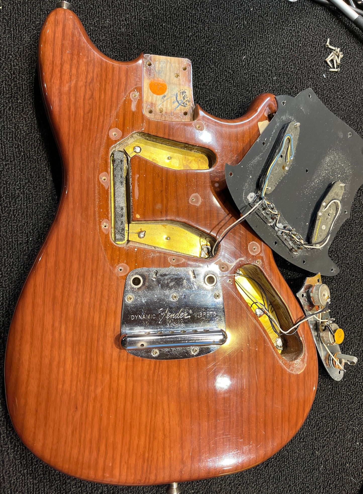 Fender Mustang Walnut 1977