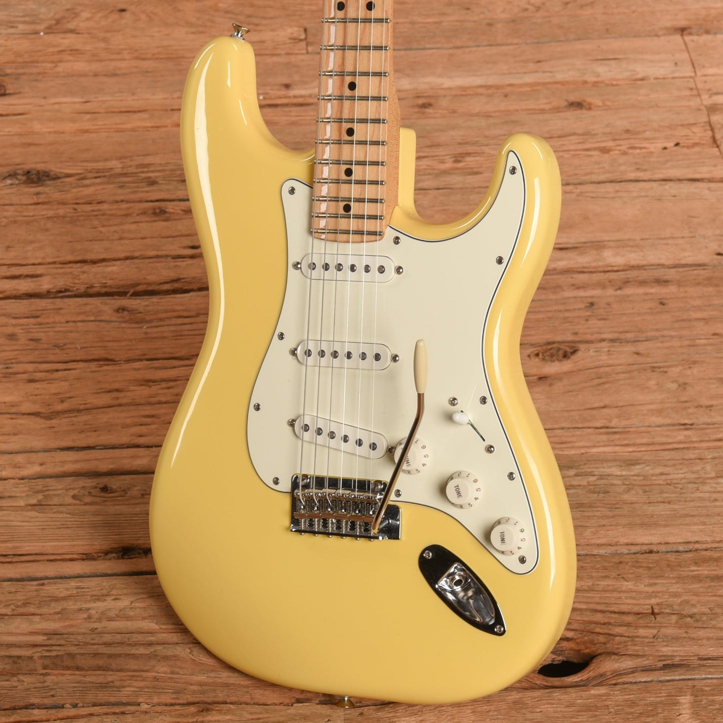 Fender Player Stratocaster Buttercream 2022