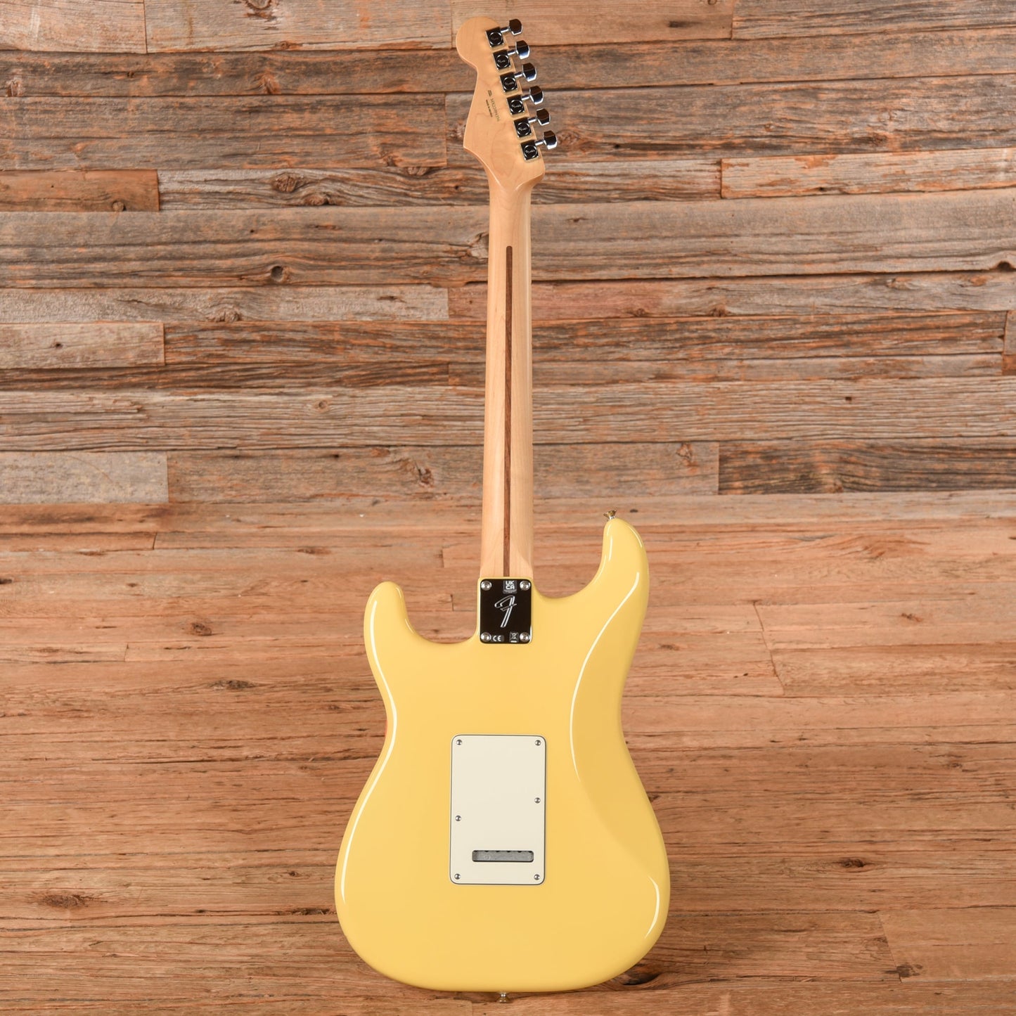 Fender Player Stratocaster Buttercream 2022