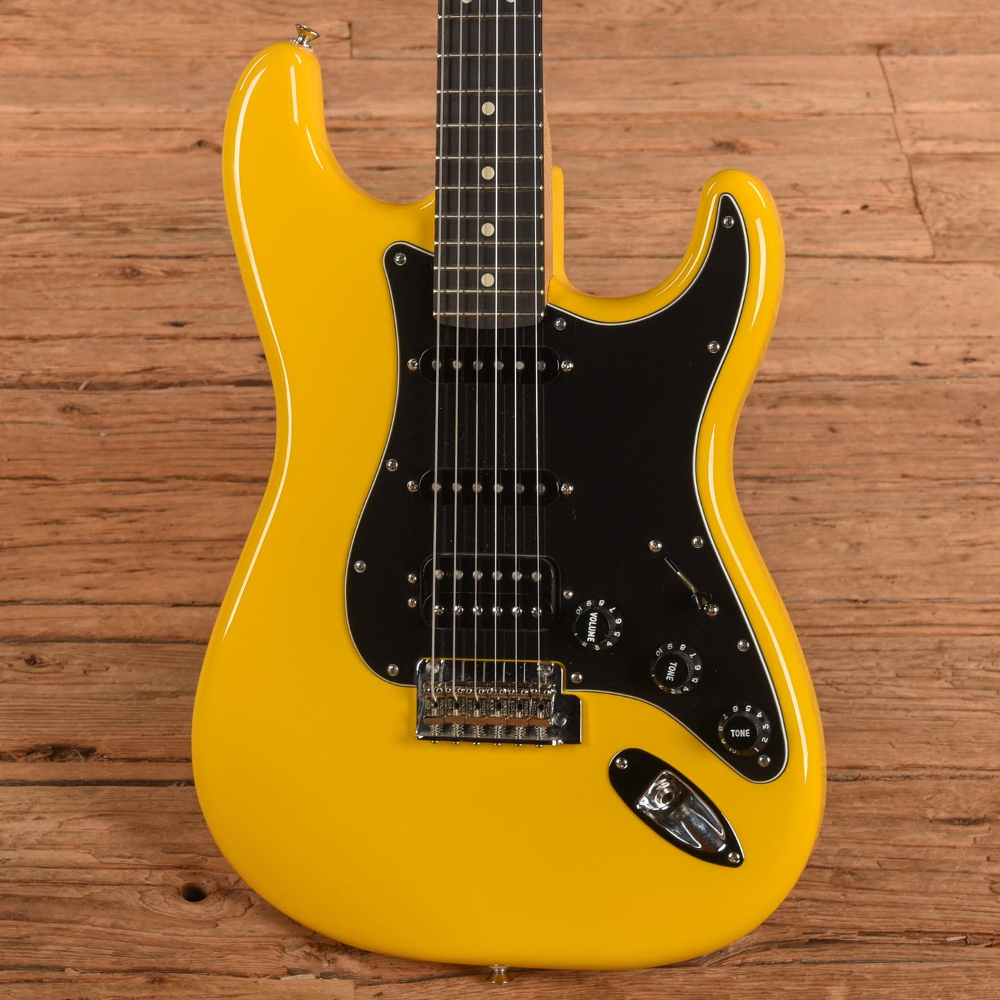 Fender Player Stratocaster HSS Ferrari Yellow 2021