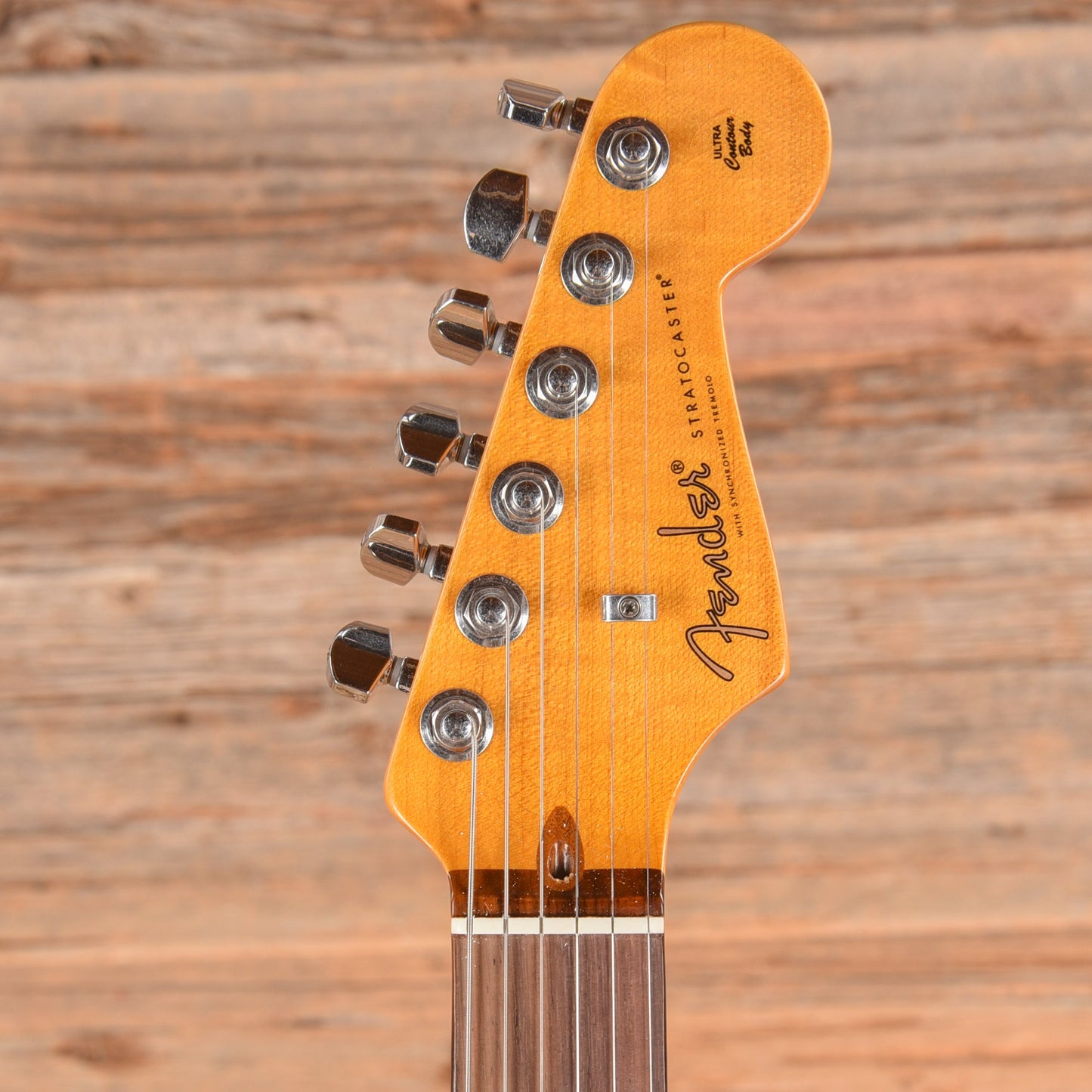 Fender American Ultra Luxe Vintage '60s Stratocaster Ice Blue Metallic 2025