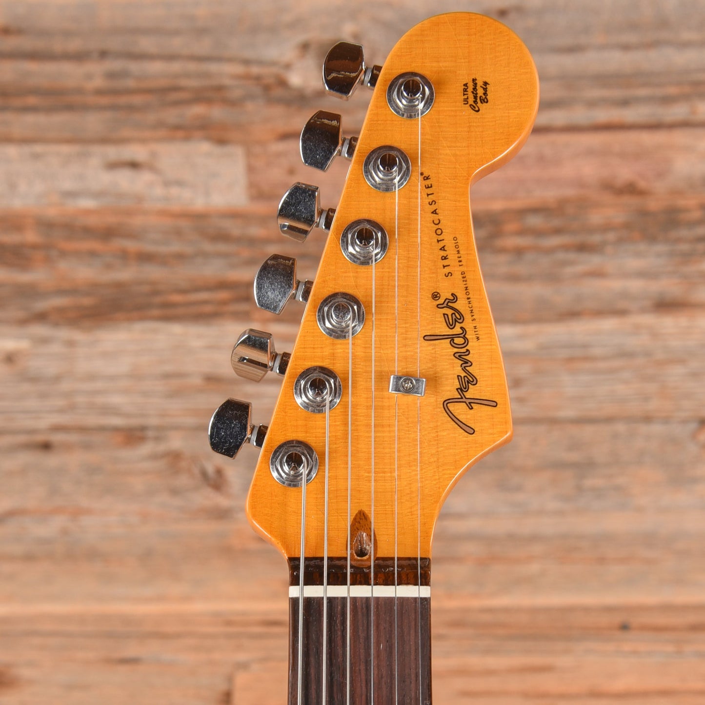 Fender American Ultra Luxe Vintage '60s Stratocaster Ice Blue Metallic 2025
