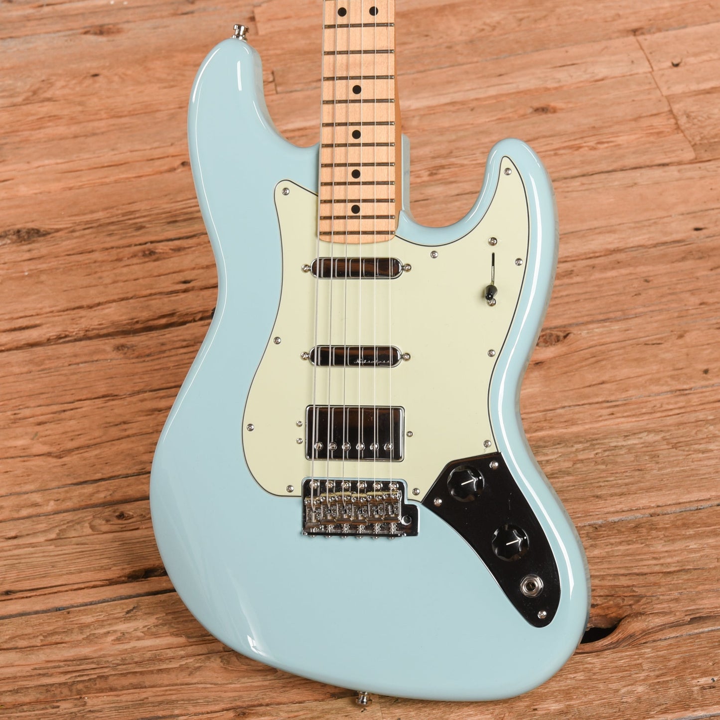 Fender Alternate Reality Sixty-Six Daphne Blue 2019