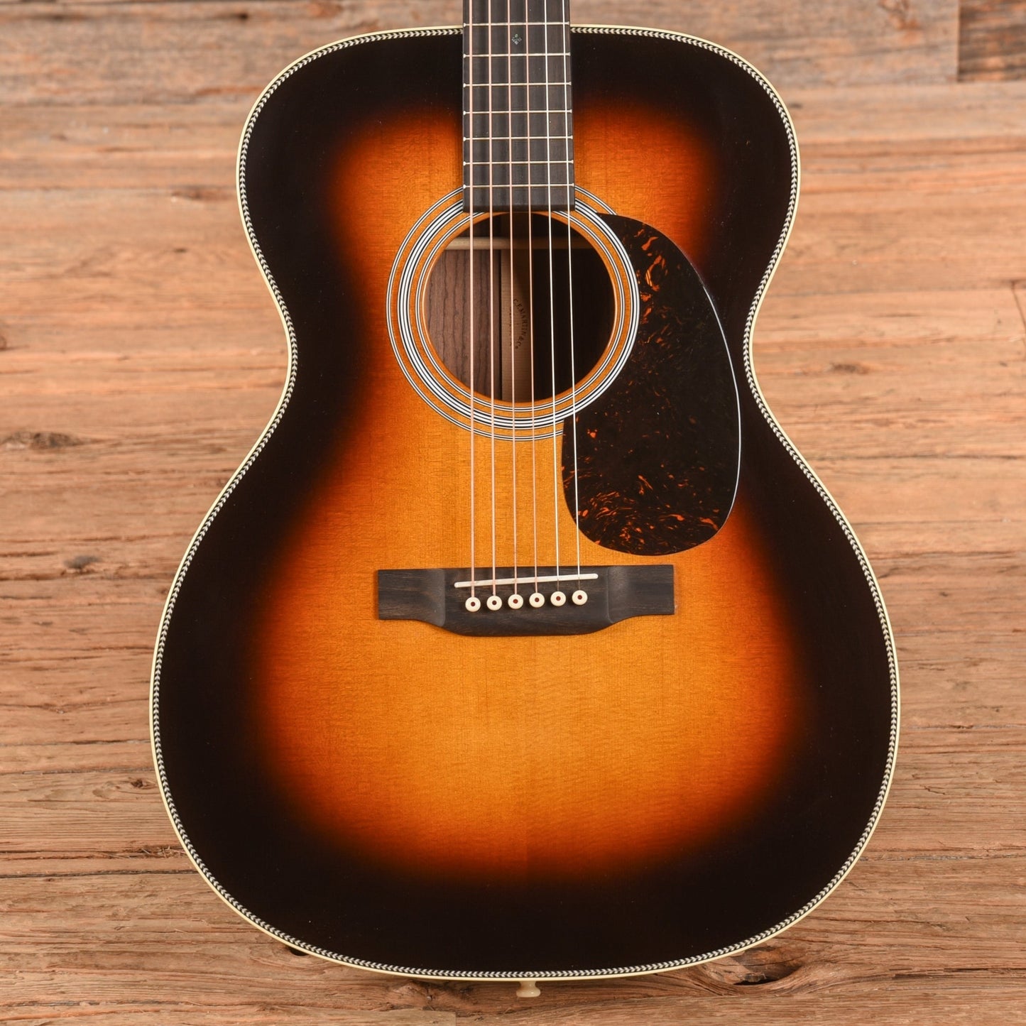 Martin Standard Series 000-28 Sunburst 2024