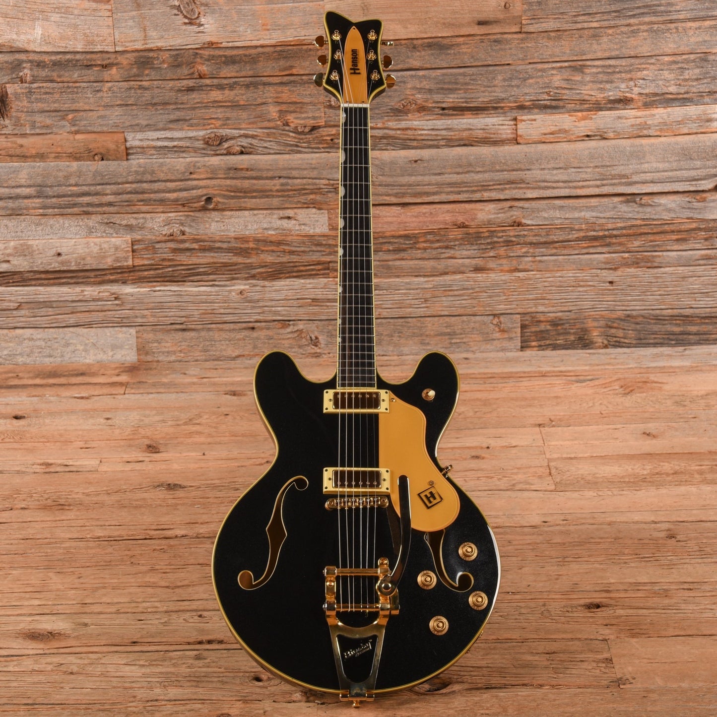 Hanson Chicagoan Black