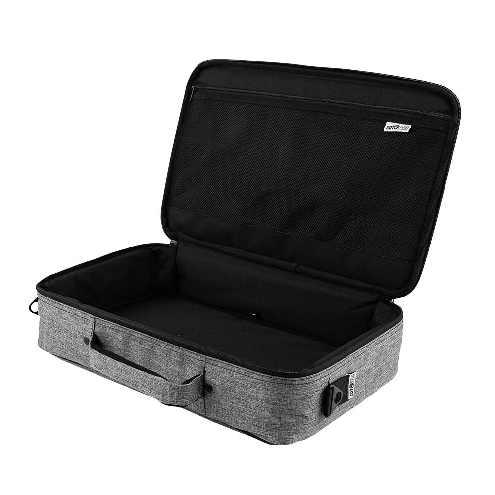 Gator Vertex GV-TL1710-GB Travel Lite 17" x 10" Pedalboard w/ Padded Gig Bag